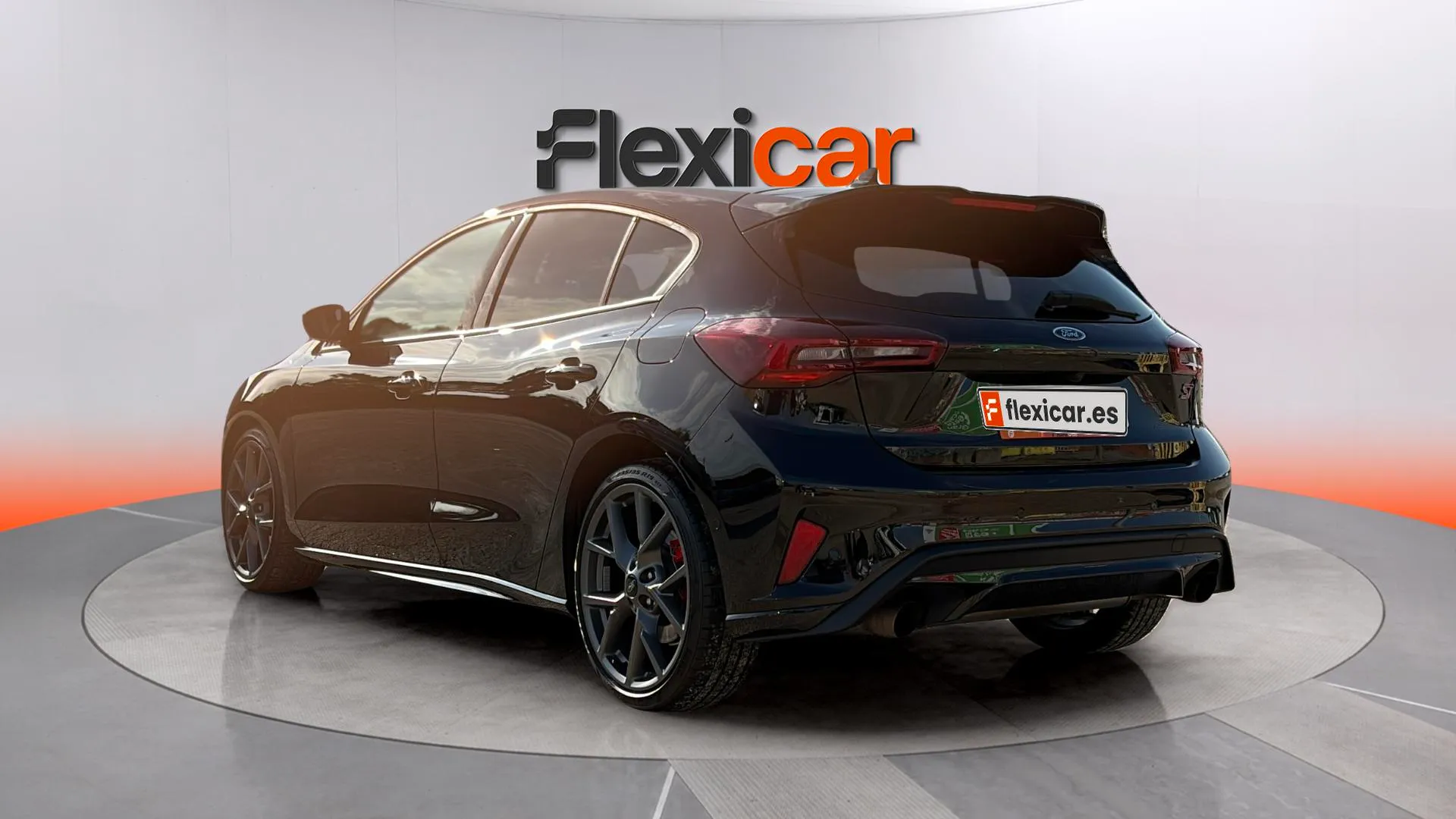 Ford Focus ST 2.3 EcoBoost - foto 5