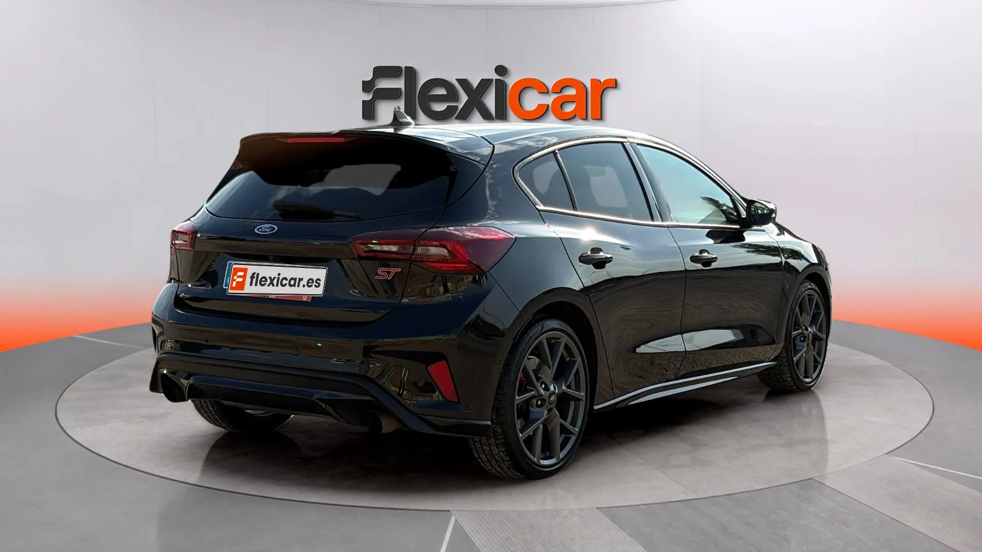 Ford Focus ST 2.3 EcoBoost - foto 7