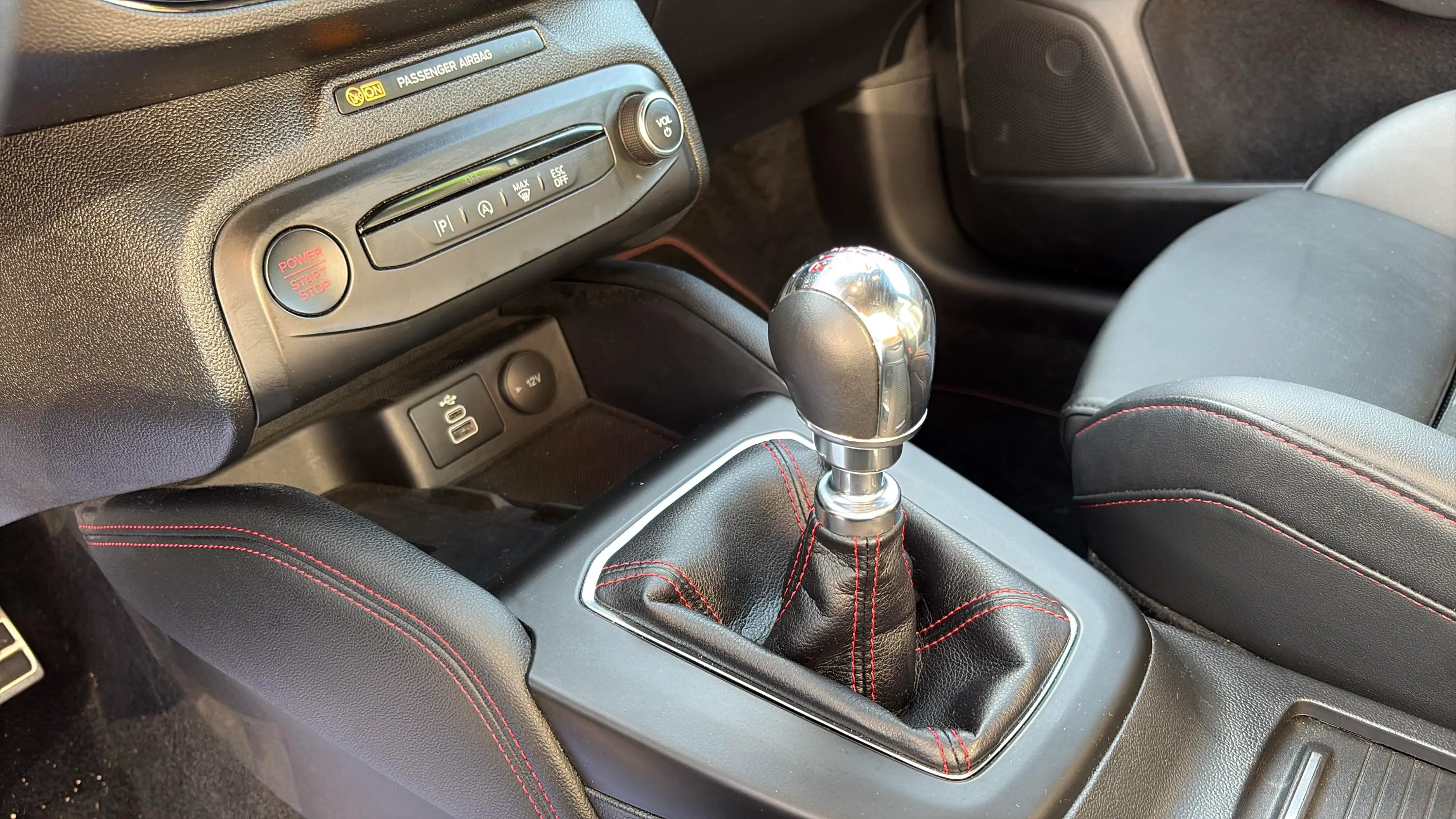 Ford Focus ST 2.3 EcoBoost - foto 17