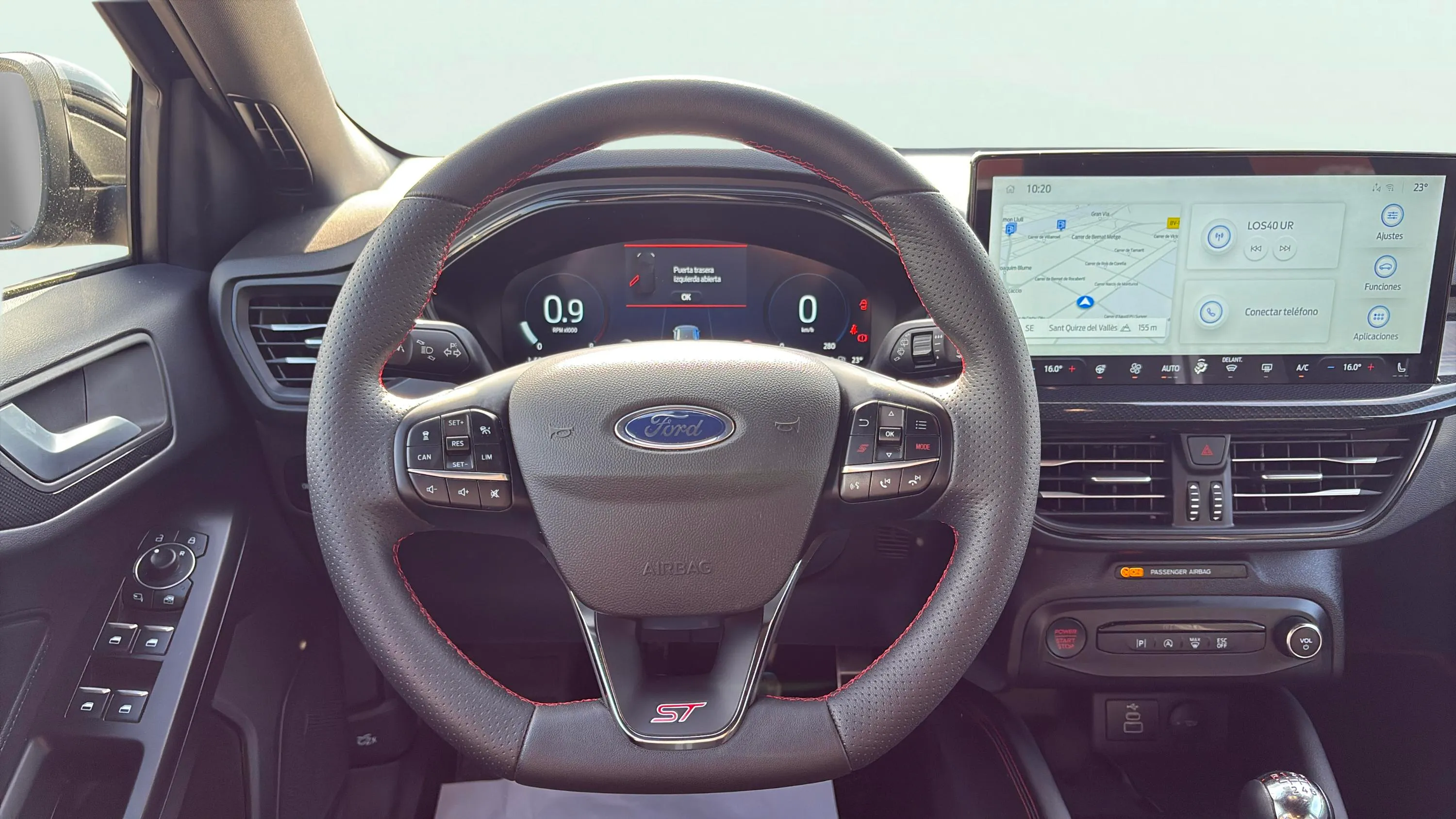 Ford Focus ST 2.3 EcoBoost - foto 10
