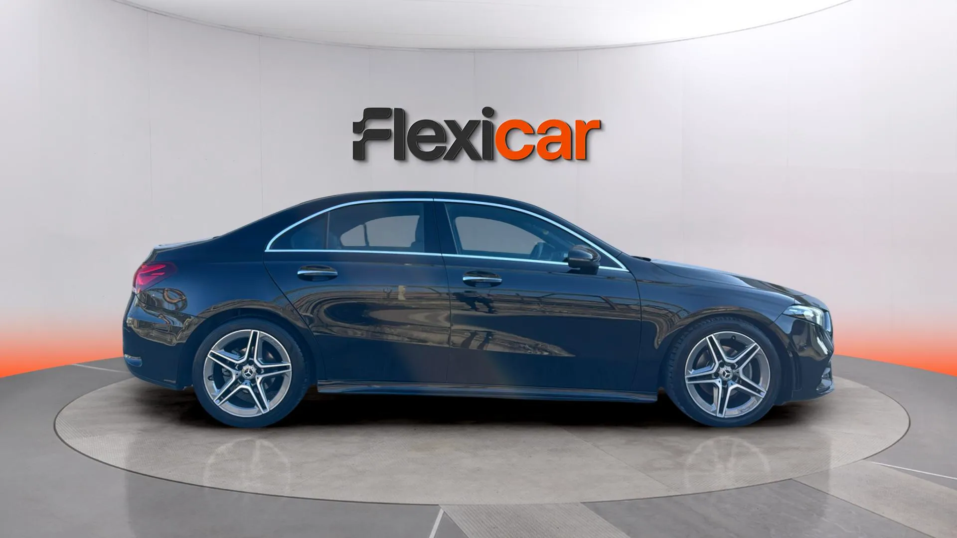Mercedes-Benz Clase A Sedán A 180 d - foto 2