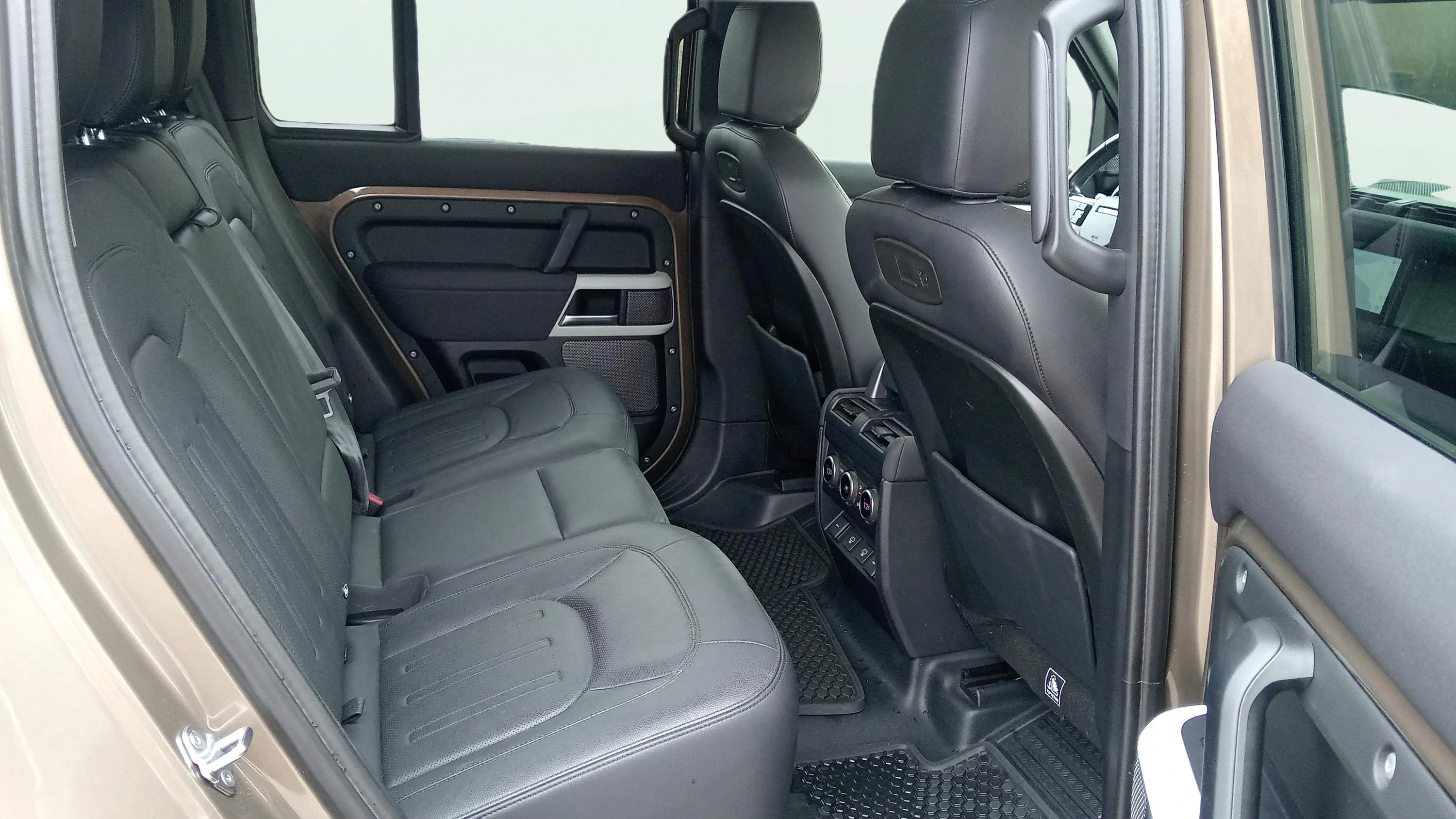 Land Rover Defender 2.0 P404E 110 4WD PHEV - foto 18