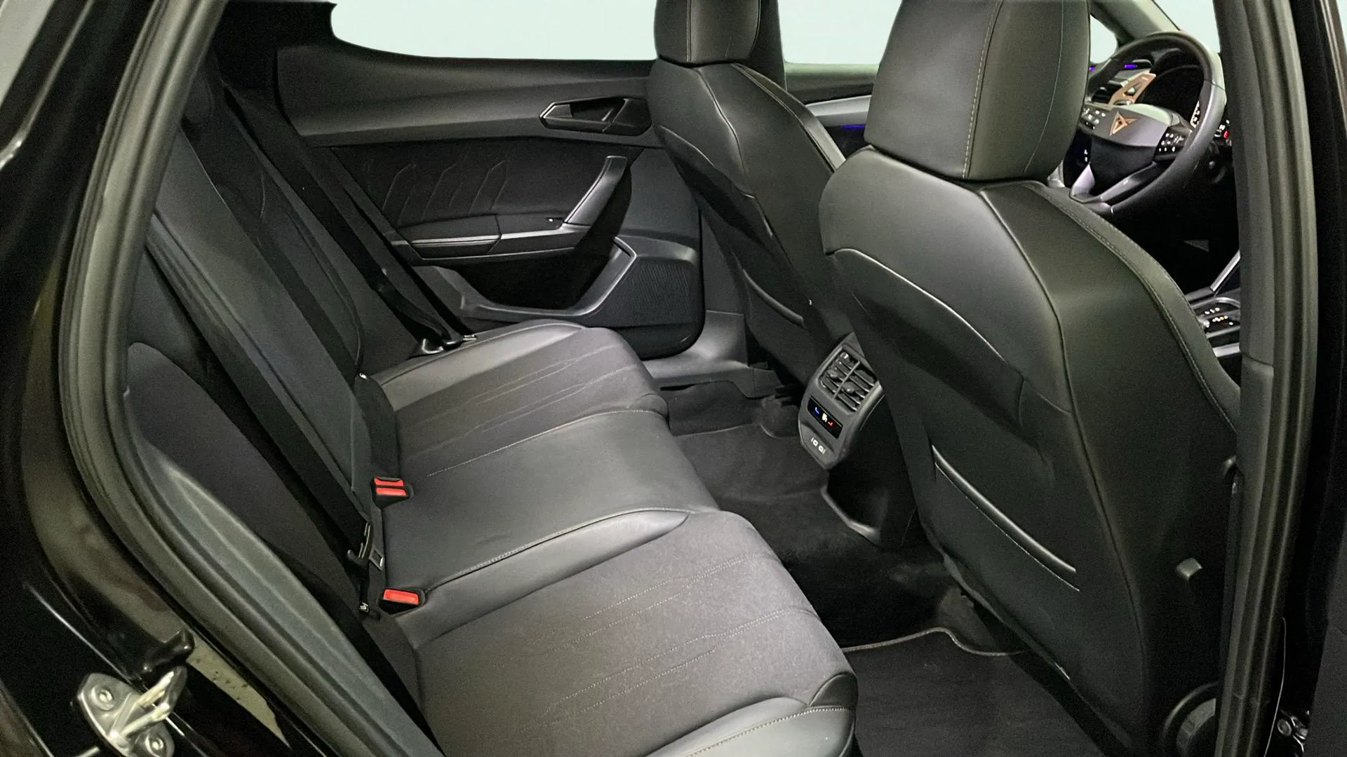 Cupra León 1.5 eTSI DSG - foto 19