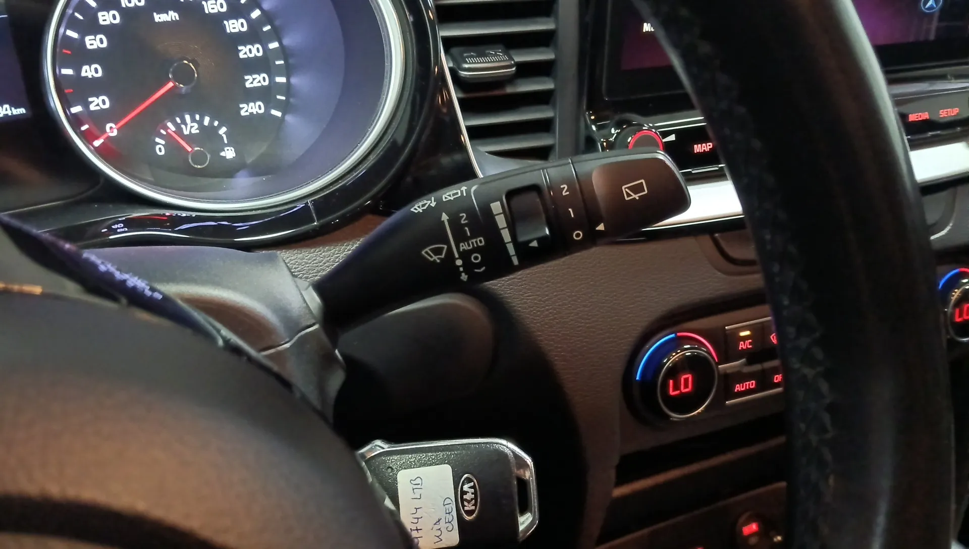 Kia Ceed 1.6 MHEV Tech DCT - foto 17