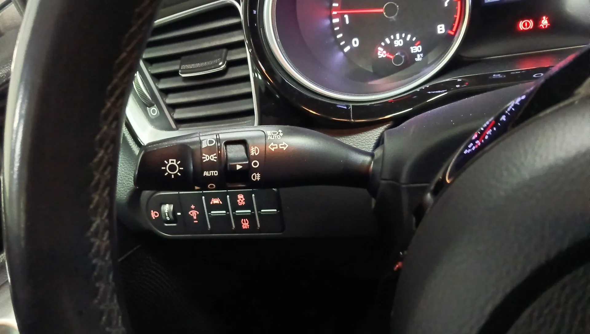 Kia Ceed 1.6 MHEV Tech DCT - foto 18