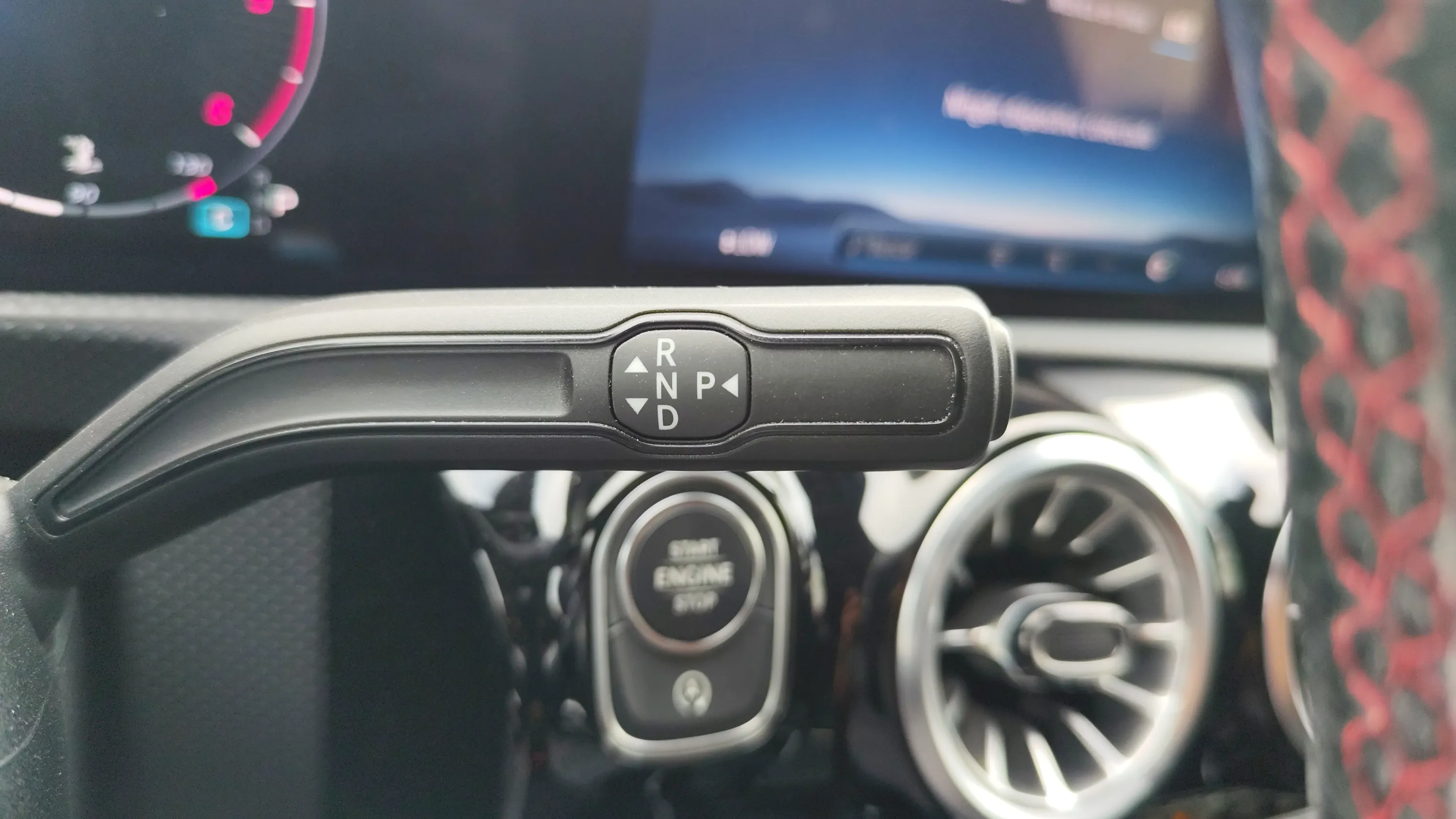 Mercedes-Benz CLA 200 D DCT - foto 10