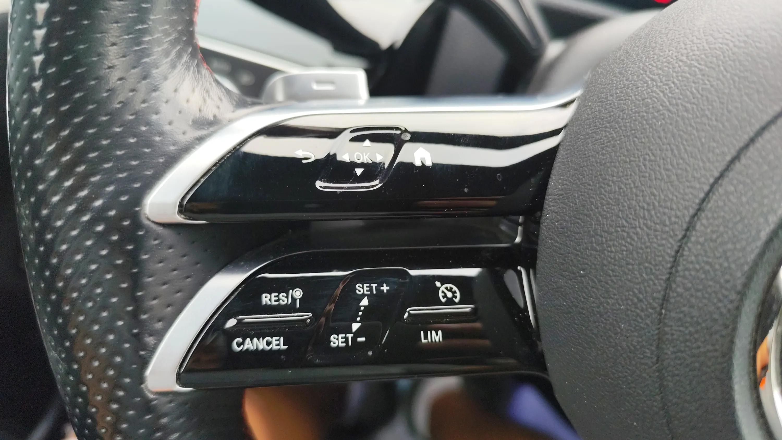 Mercedes-Benz CLA 200 D DCT - foto 16