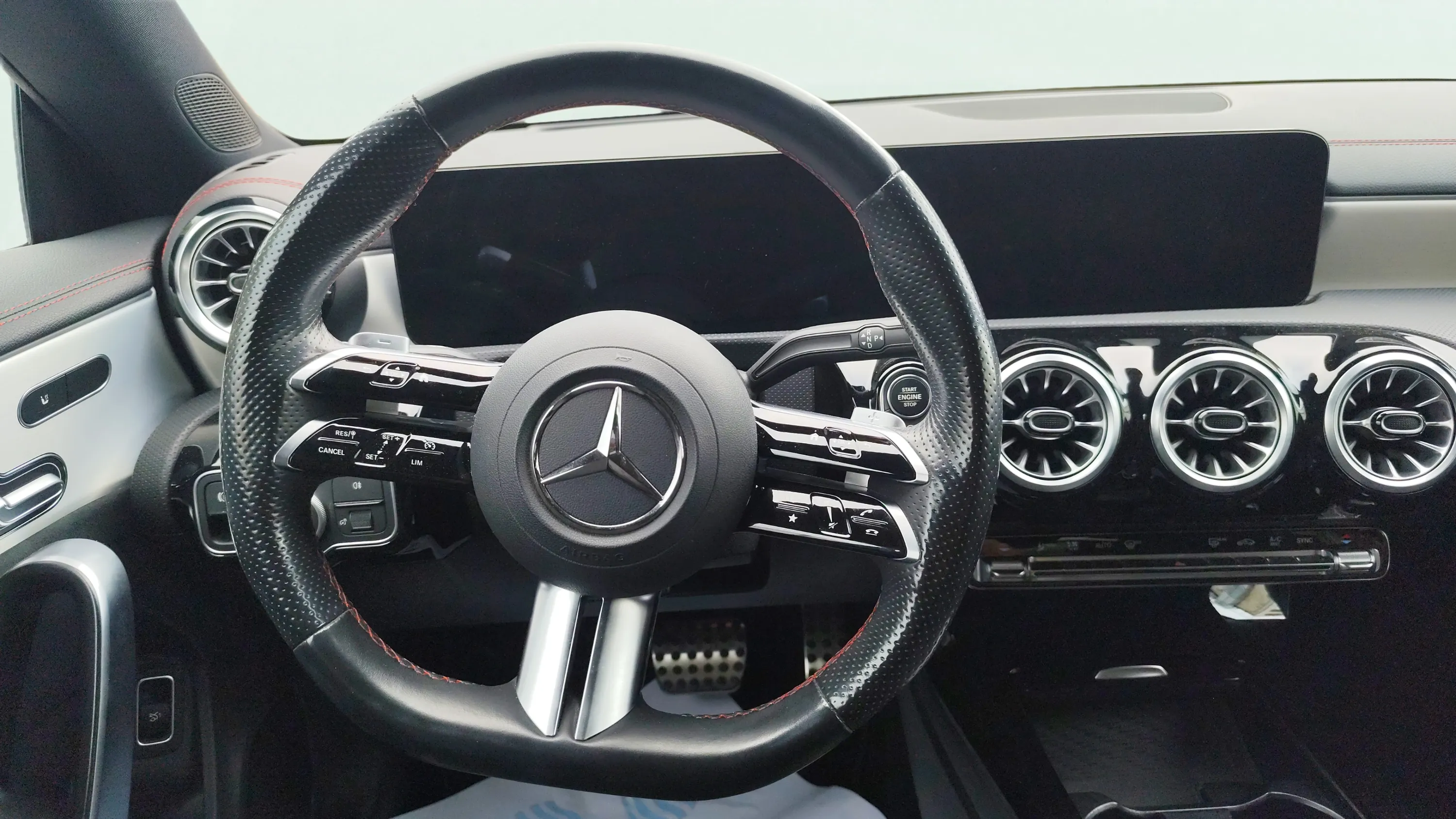 Mercedes-Benz CLA 200 D DCT - foto 12