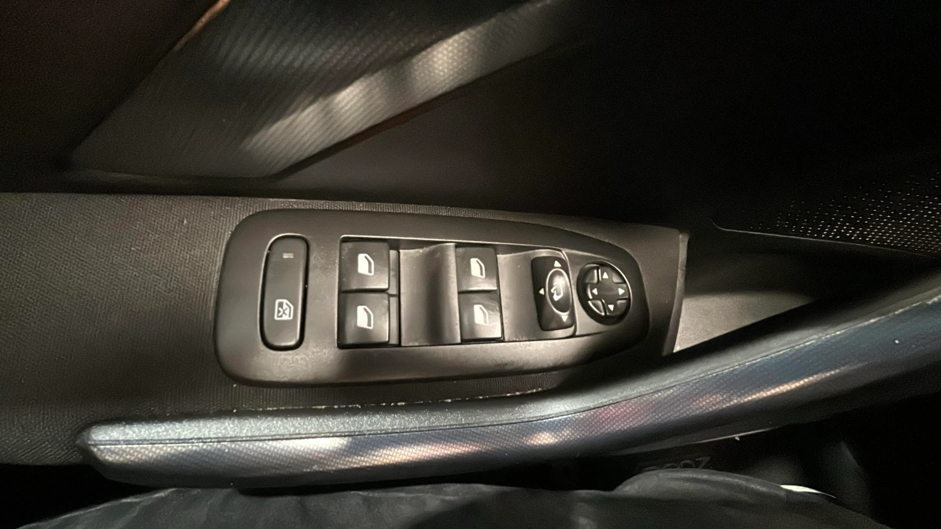 Peugeot 2008 Allure 1.2 PureTech - foto 17