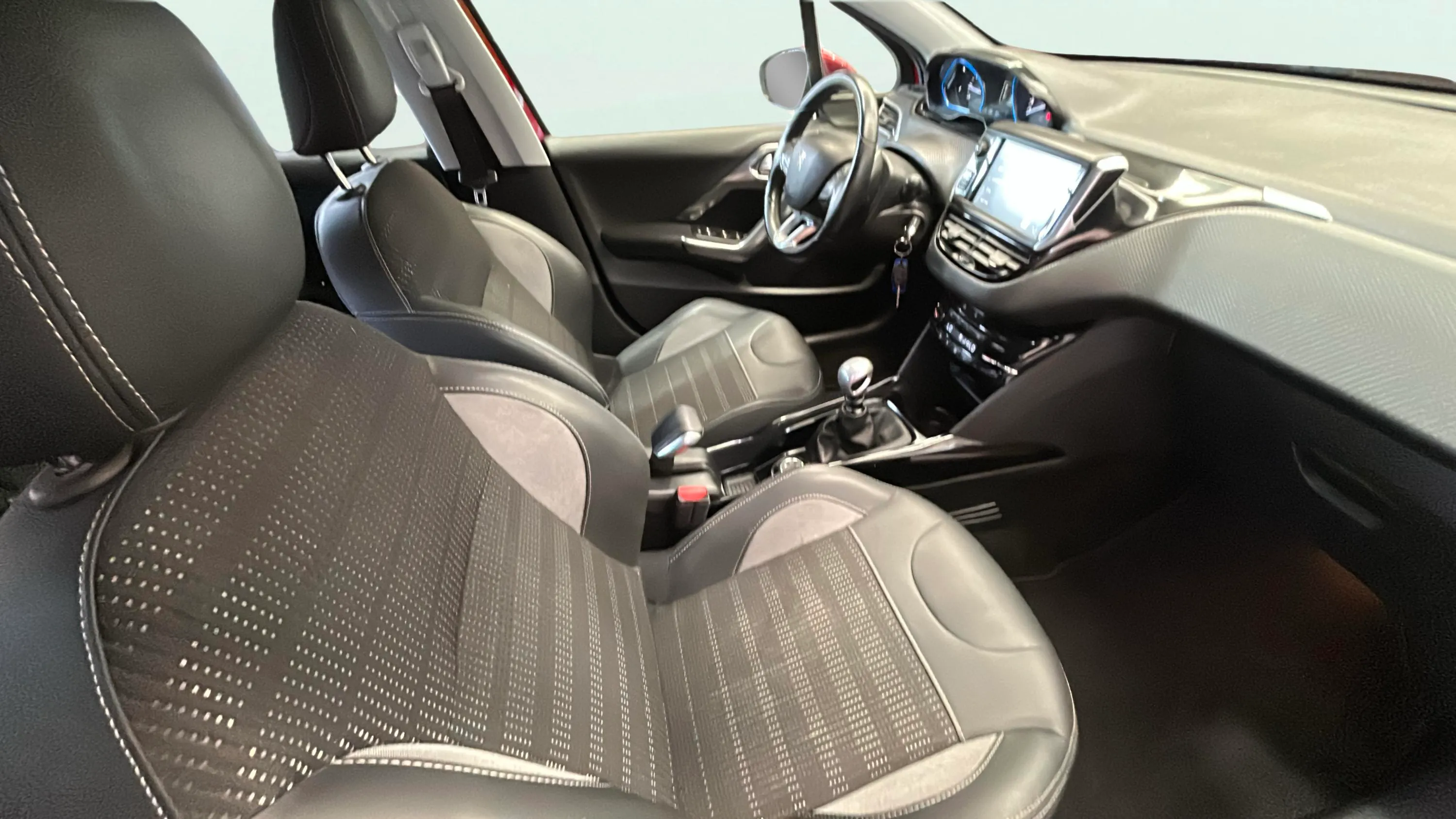 Peugeot 2008 Allure 1.2 PureTech - foto 14