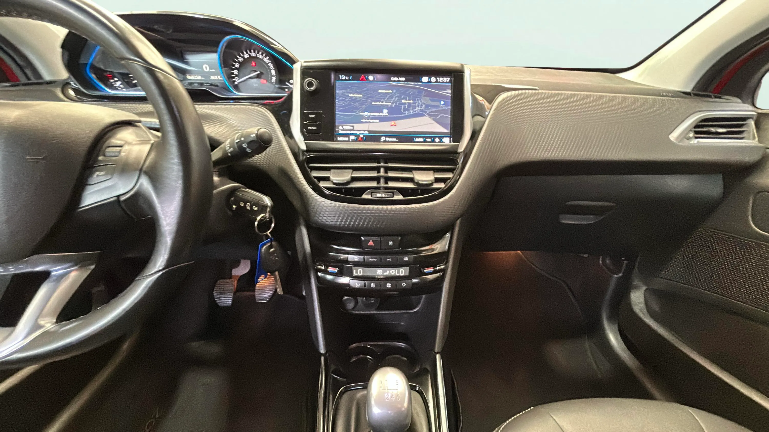 Peugeot 2008 Allure 1.2 PureTech - foto 10