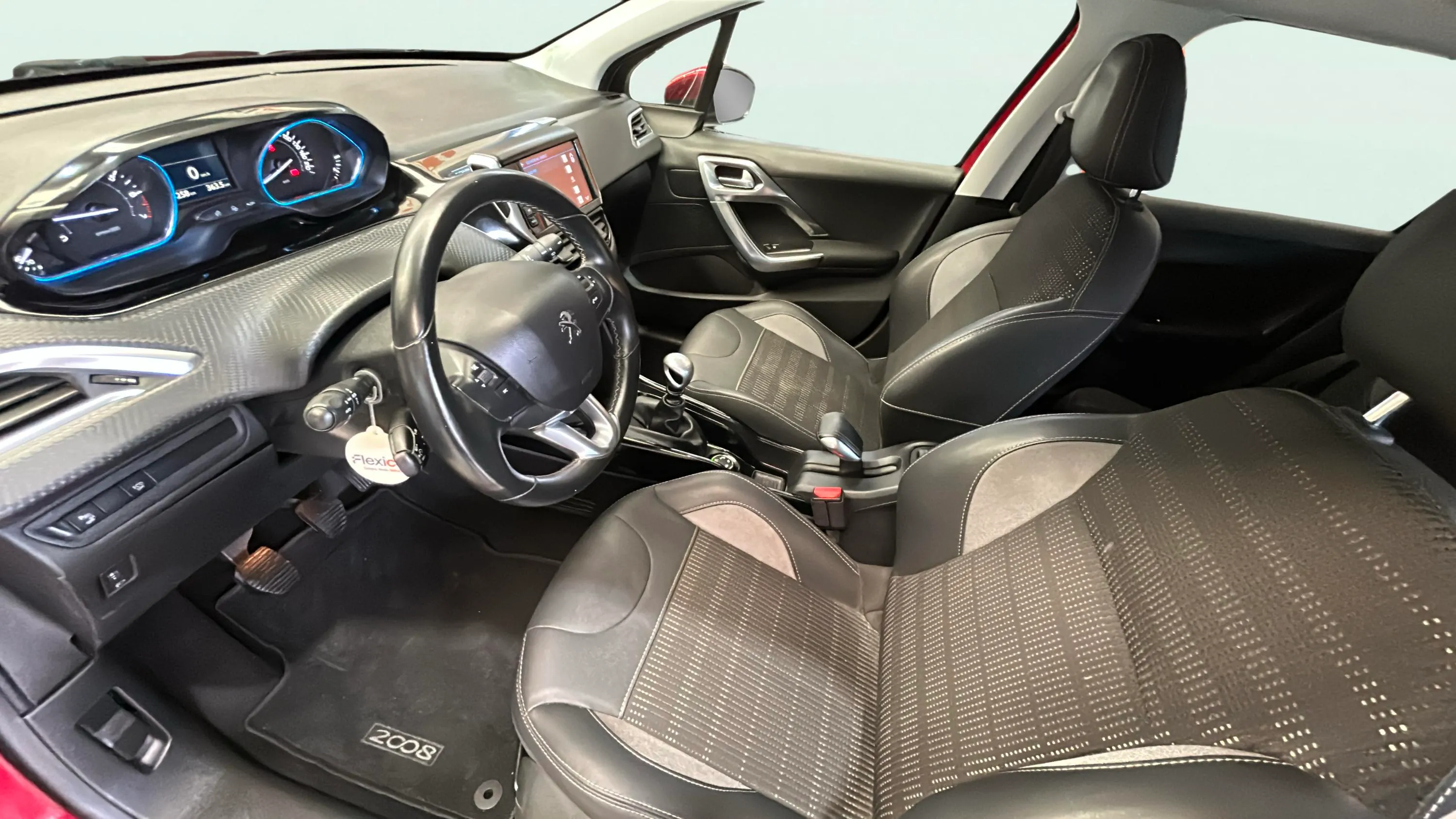 Peugeot 2008 Allure 1.2 PureTech - foto 13