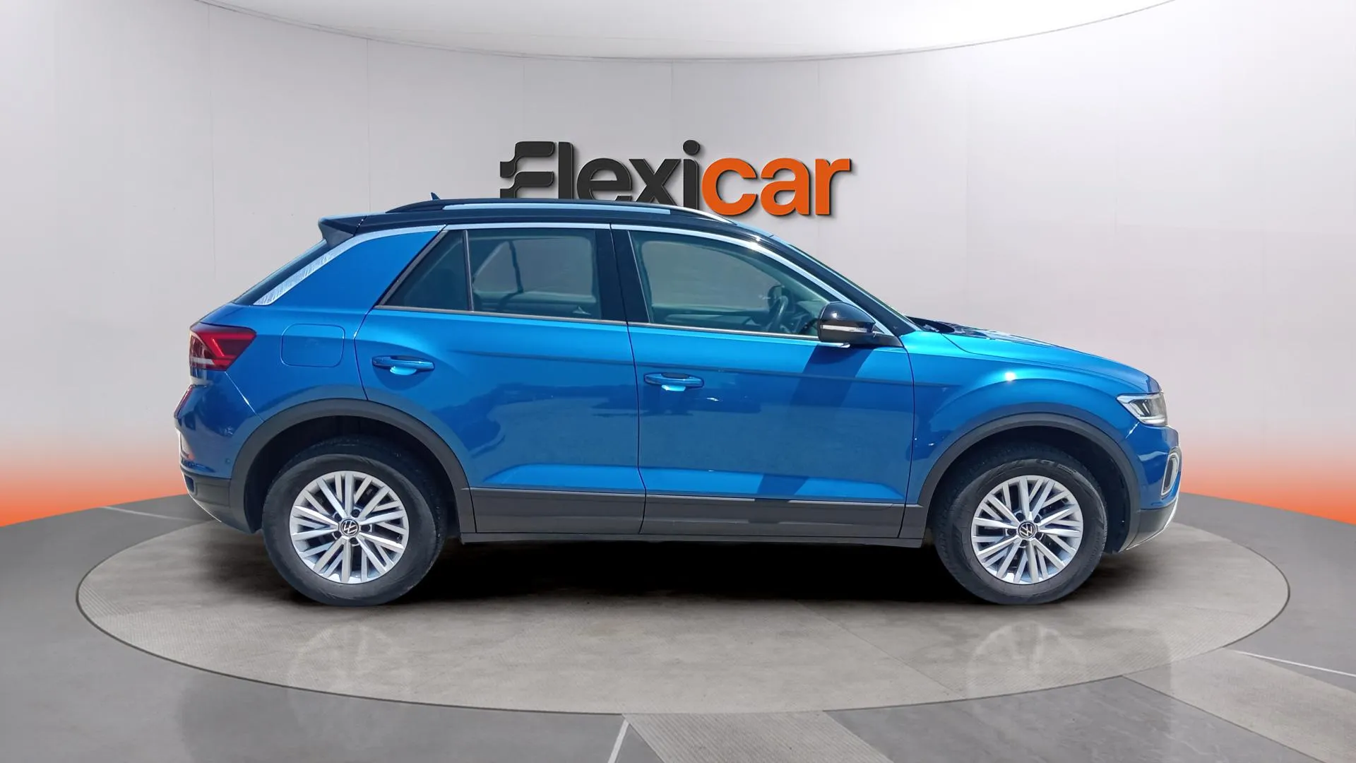 Volkswagen T-Roc Life 1.5 TSI DSG - foto 11