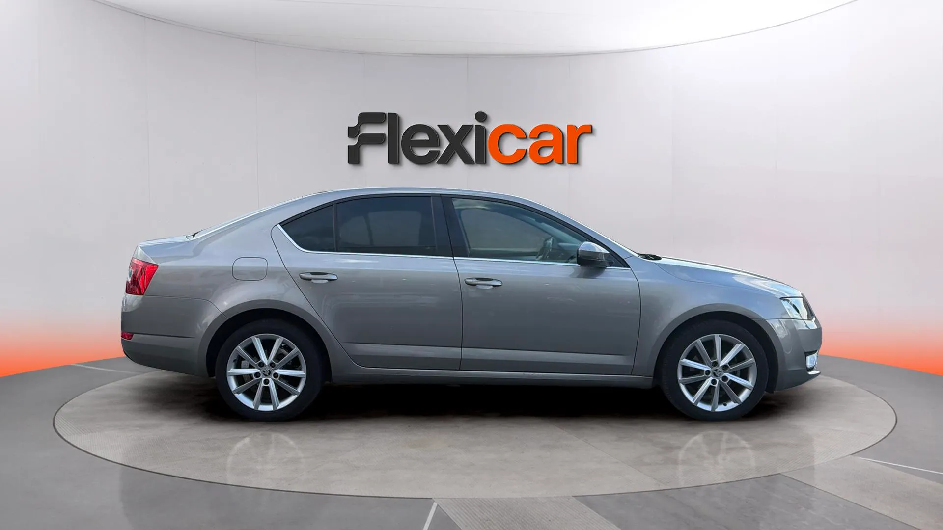 Škoda Octavia Combi 1.6 TDI CR Active - foto 8