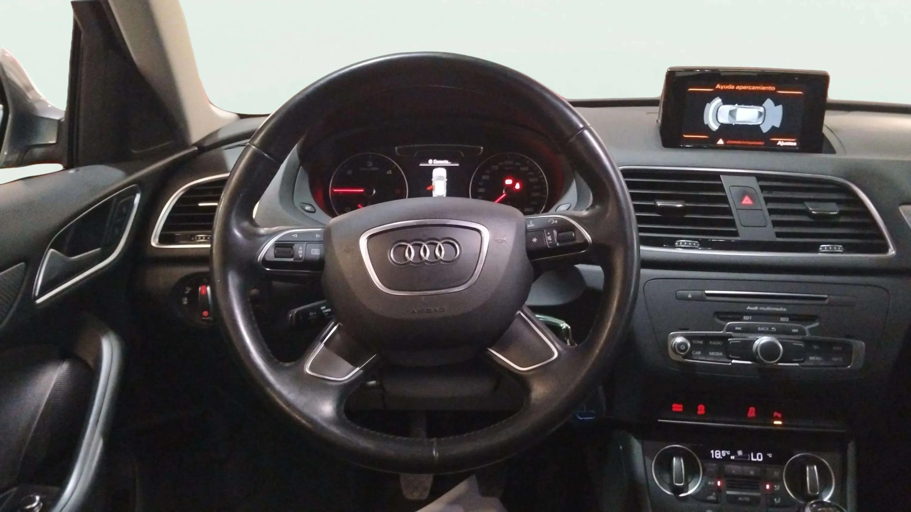 Audi Q3 2.0 TDI - foto 11