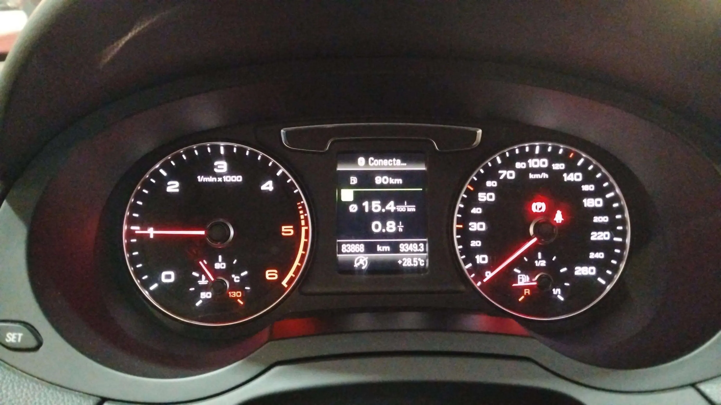Audi Q3 2.0 TDI - foto 12