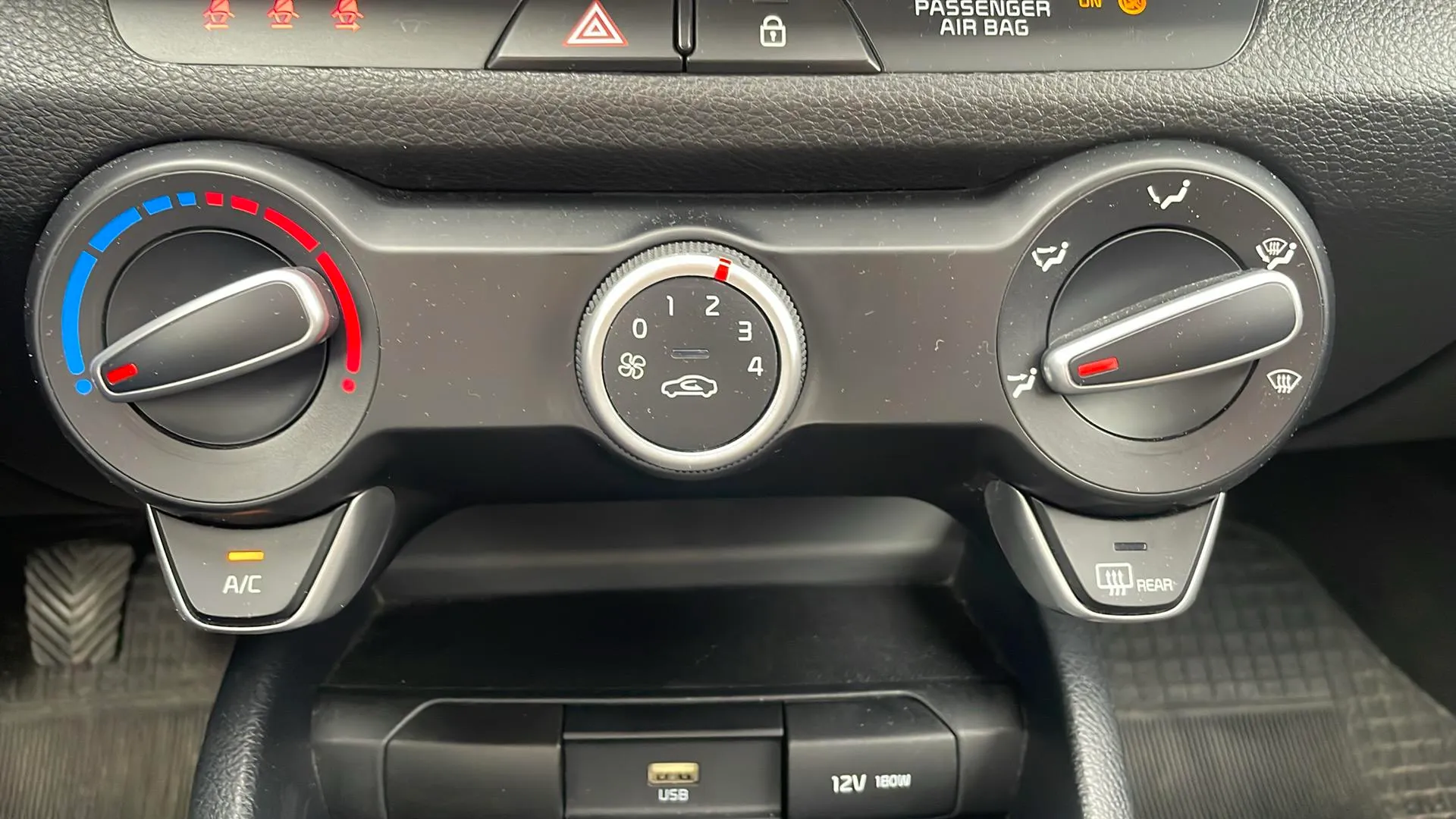 Kia Stonic 1.2 DPi Concept - foto 22