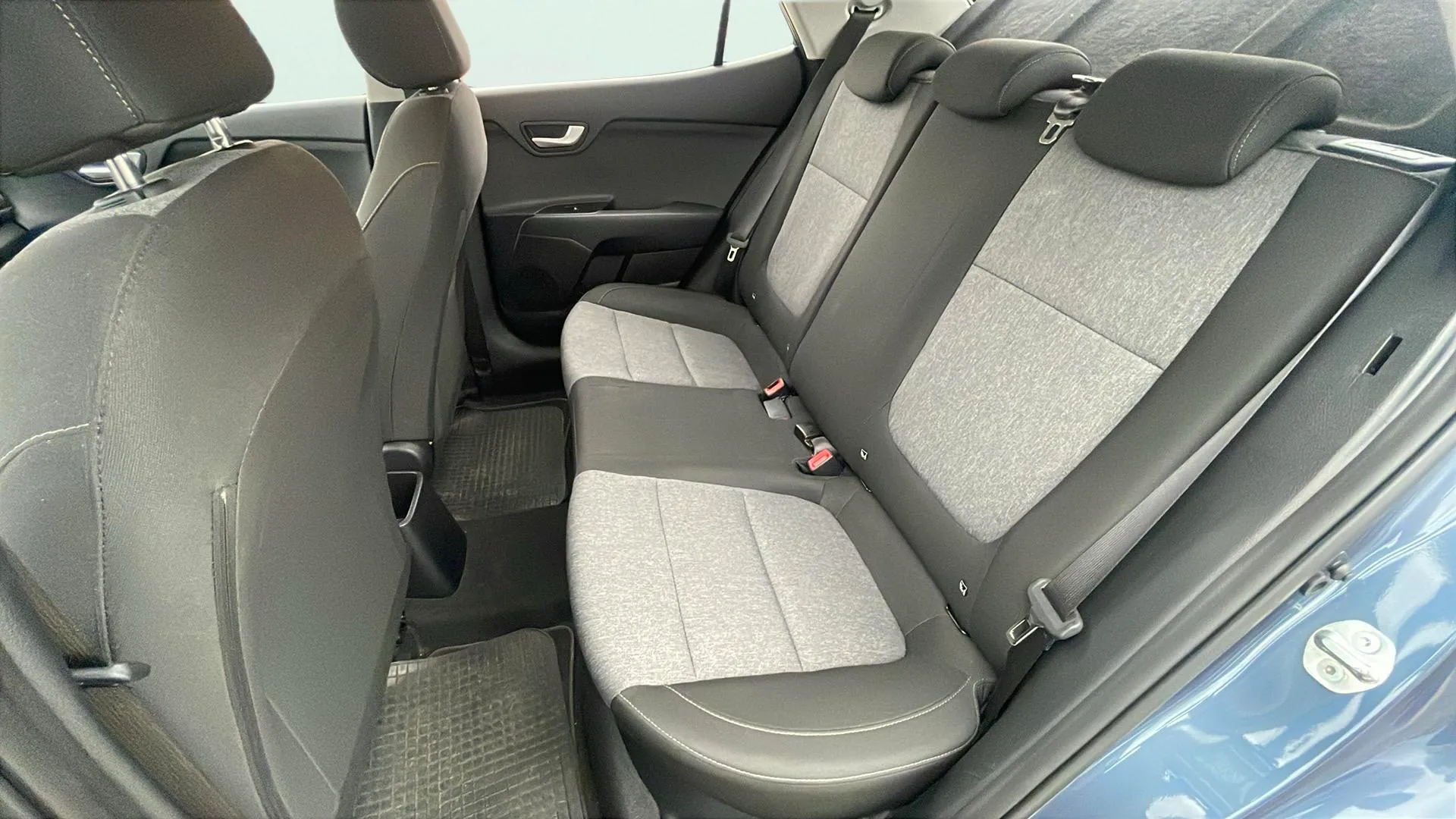 Kia Stonic 1.2 DPi Concept - foto 14