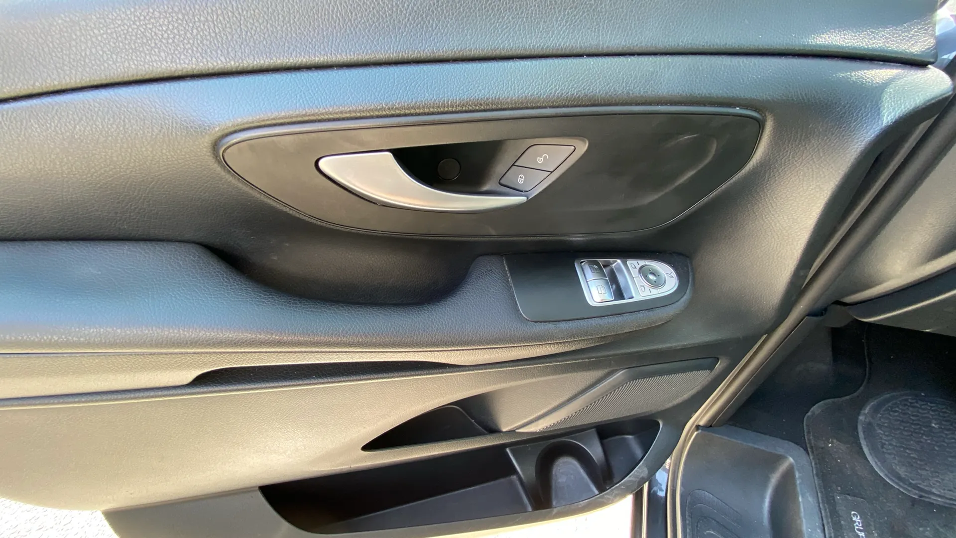 Mercedes-Benz Clase V 220 d Avantgarde Extralargo - foto 18