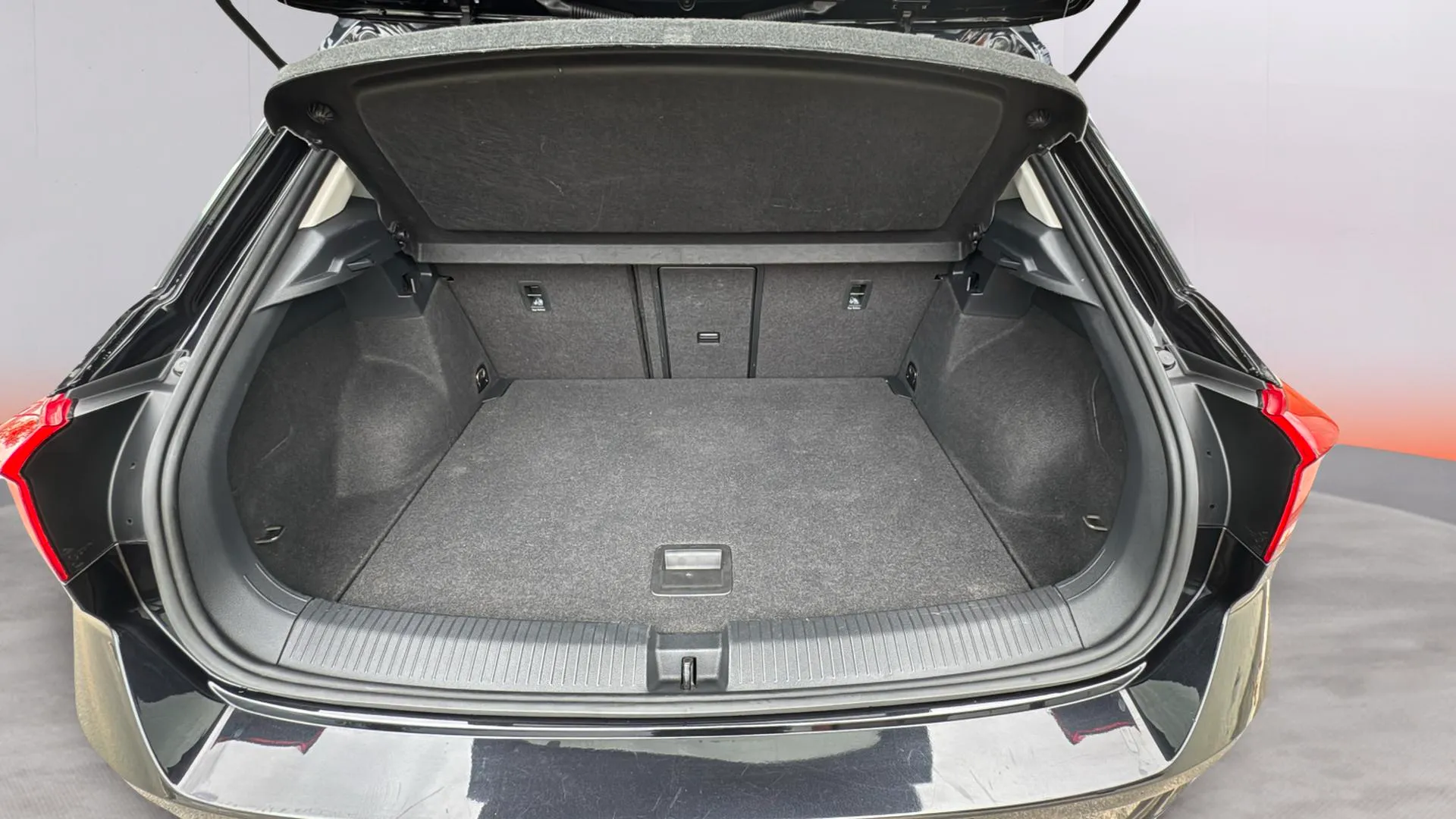 Volkswagen T-Roc Advance 1.0 TSI - foto 30