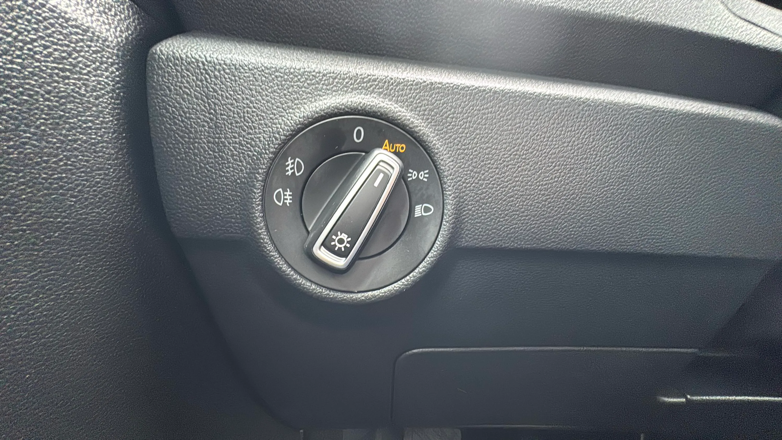 Volkswagen T-Roc Advance 1.0 TSI - foto 15