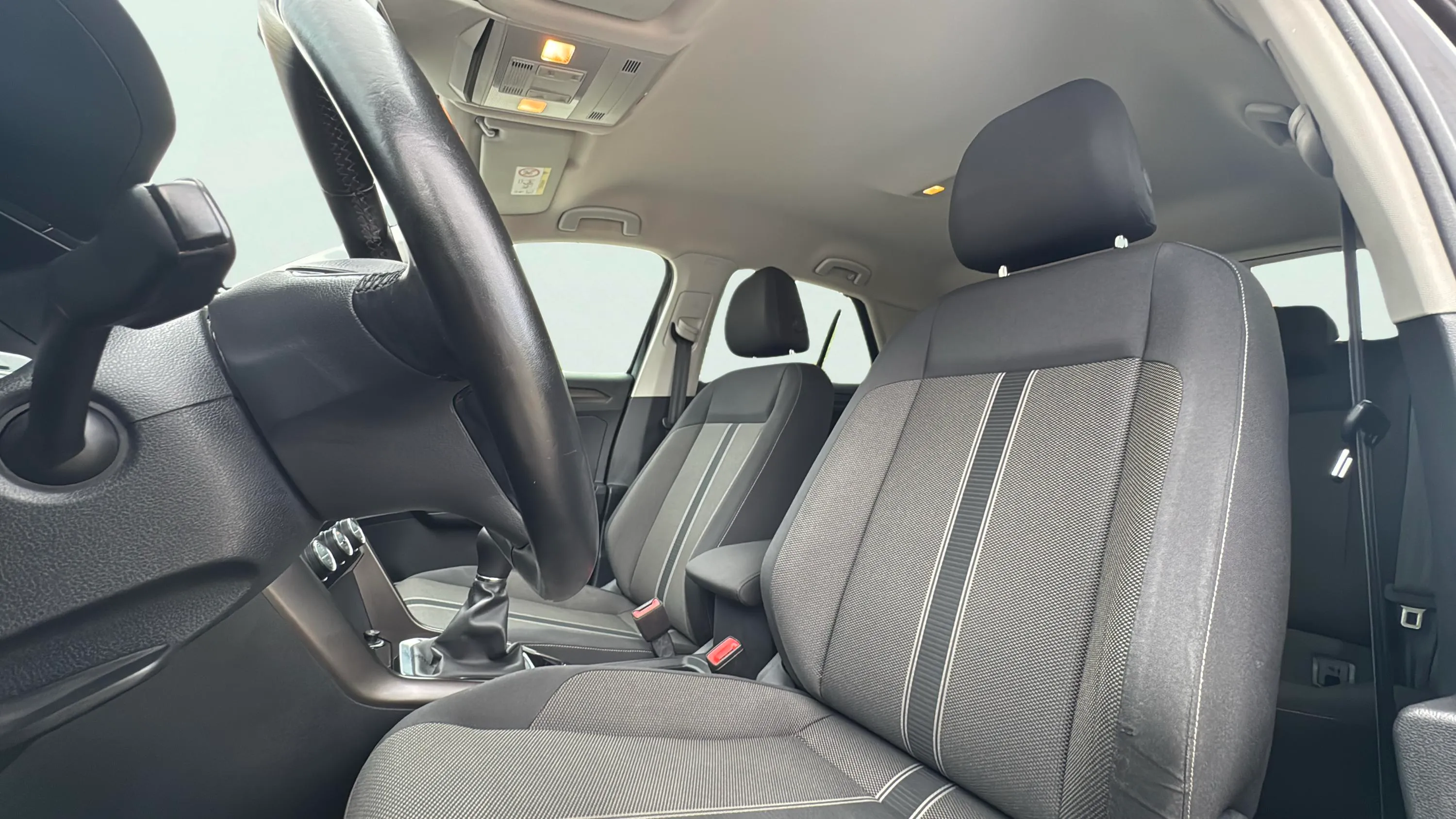 Volkswagen T-Roc Advance 1.0 TSI - foto 27