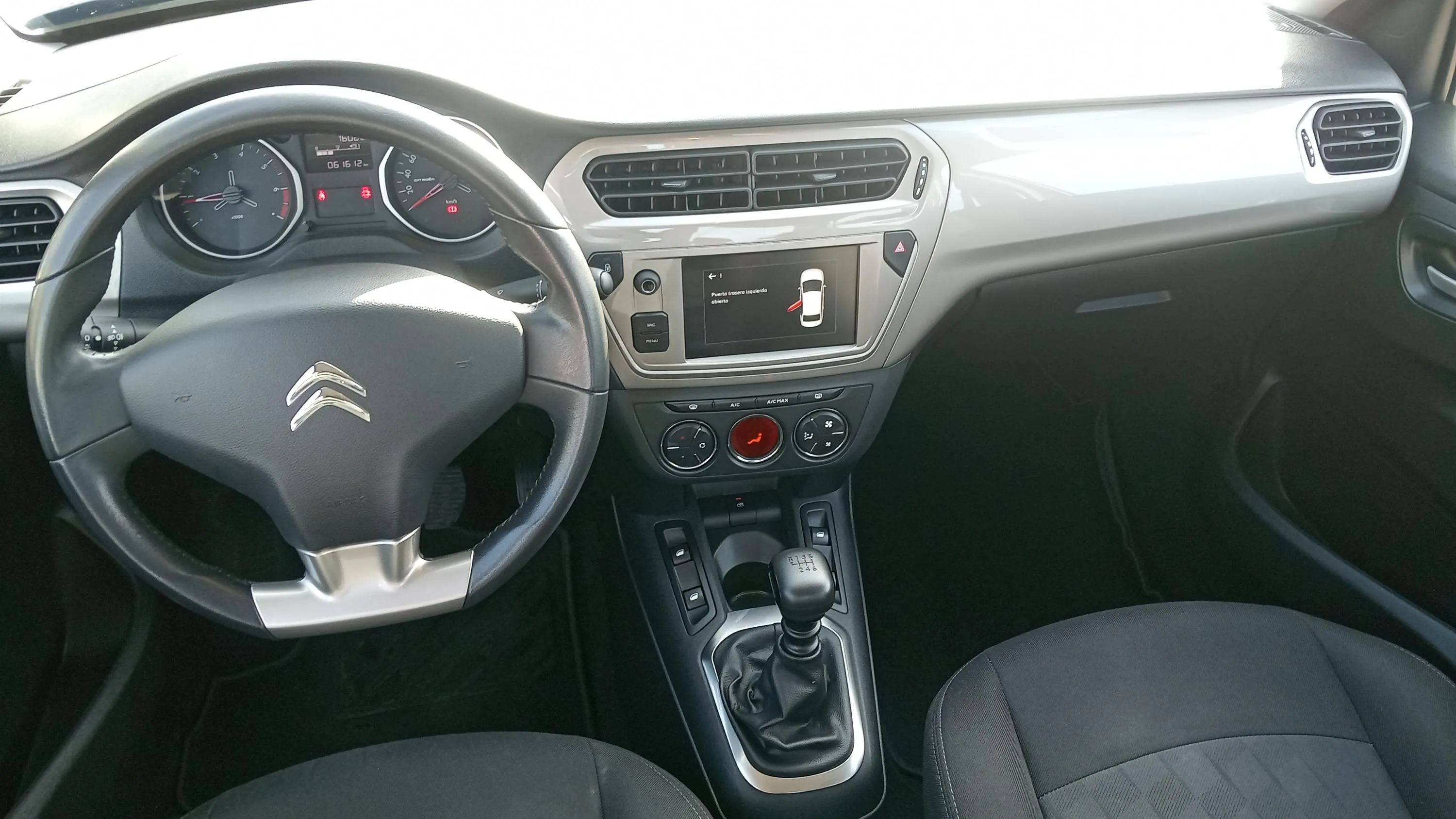 Citroën C-Elysée BlueHDi Shine - foto 15