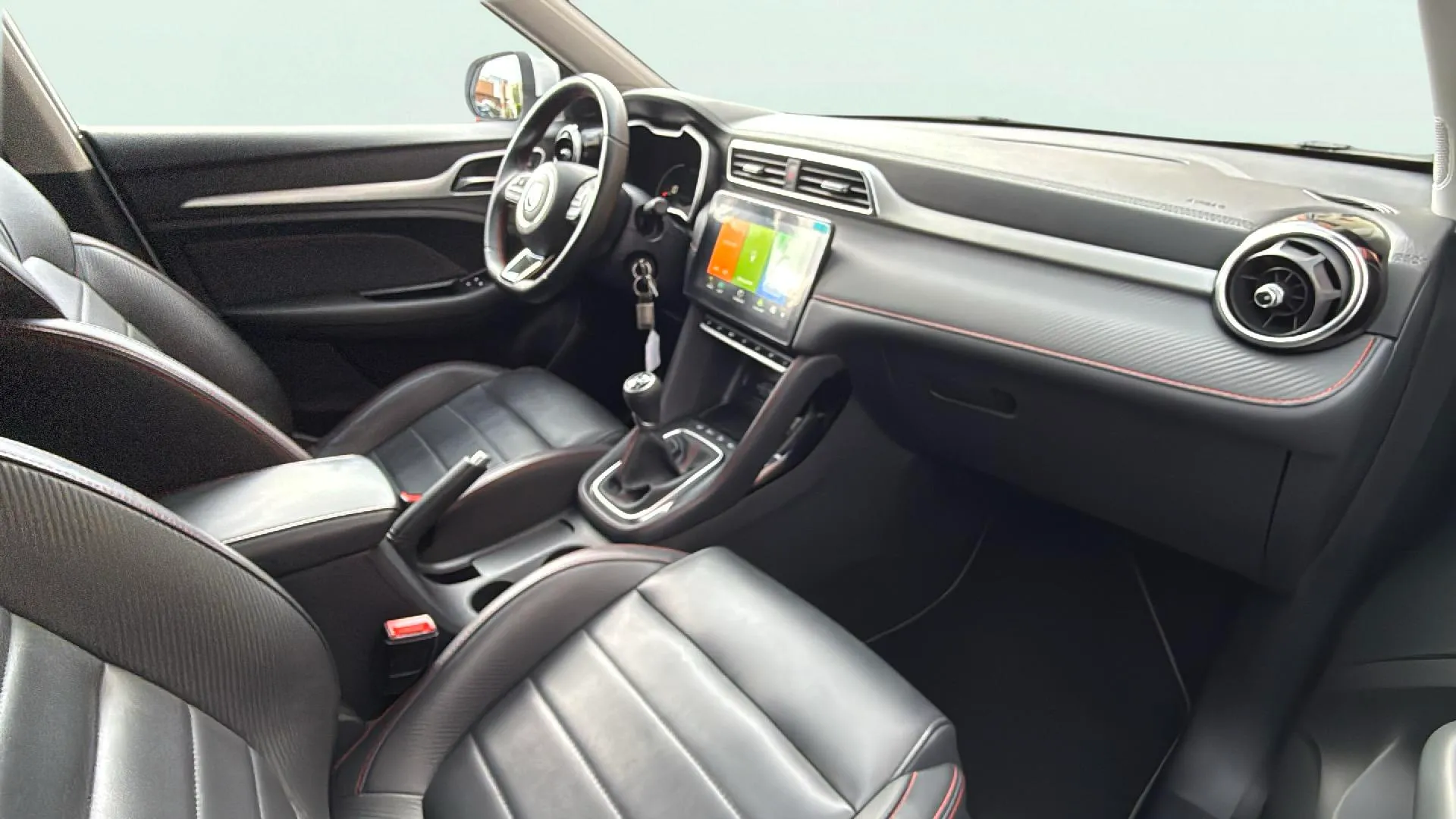 MG ZS 1.0T Luxury - foto 15