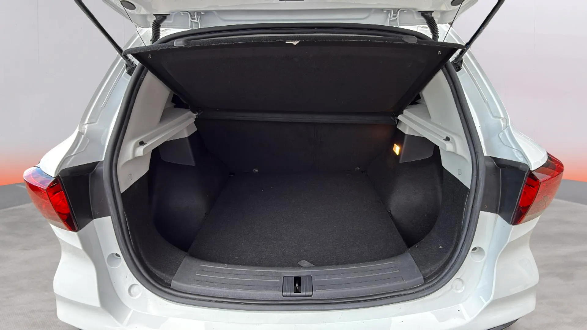 MG ZS 1.0T Luxury - foto 9
