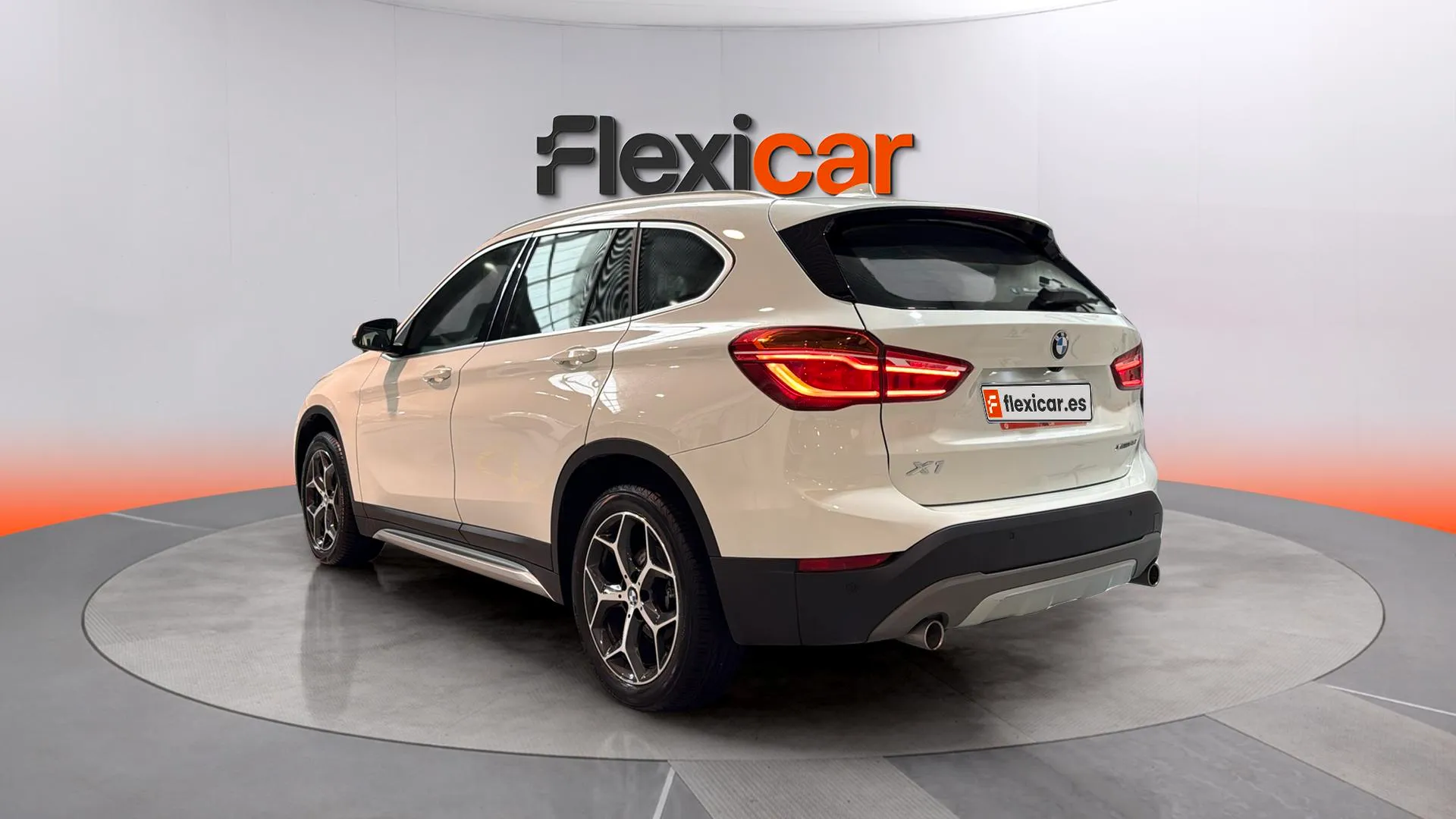 BMW X1 xDrive18d - foto 6