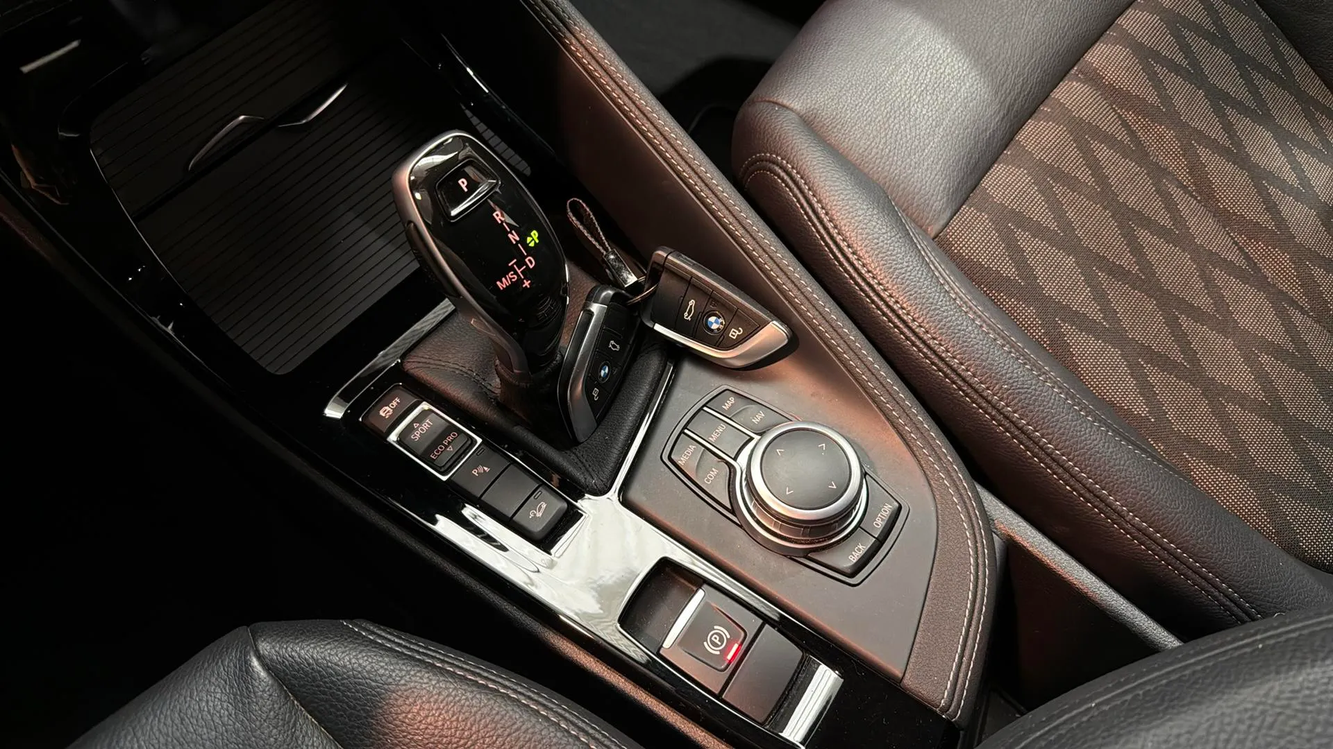 BMW X1 xDrive18d - foto 18