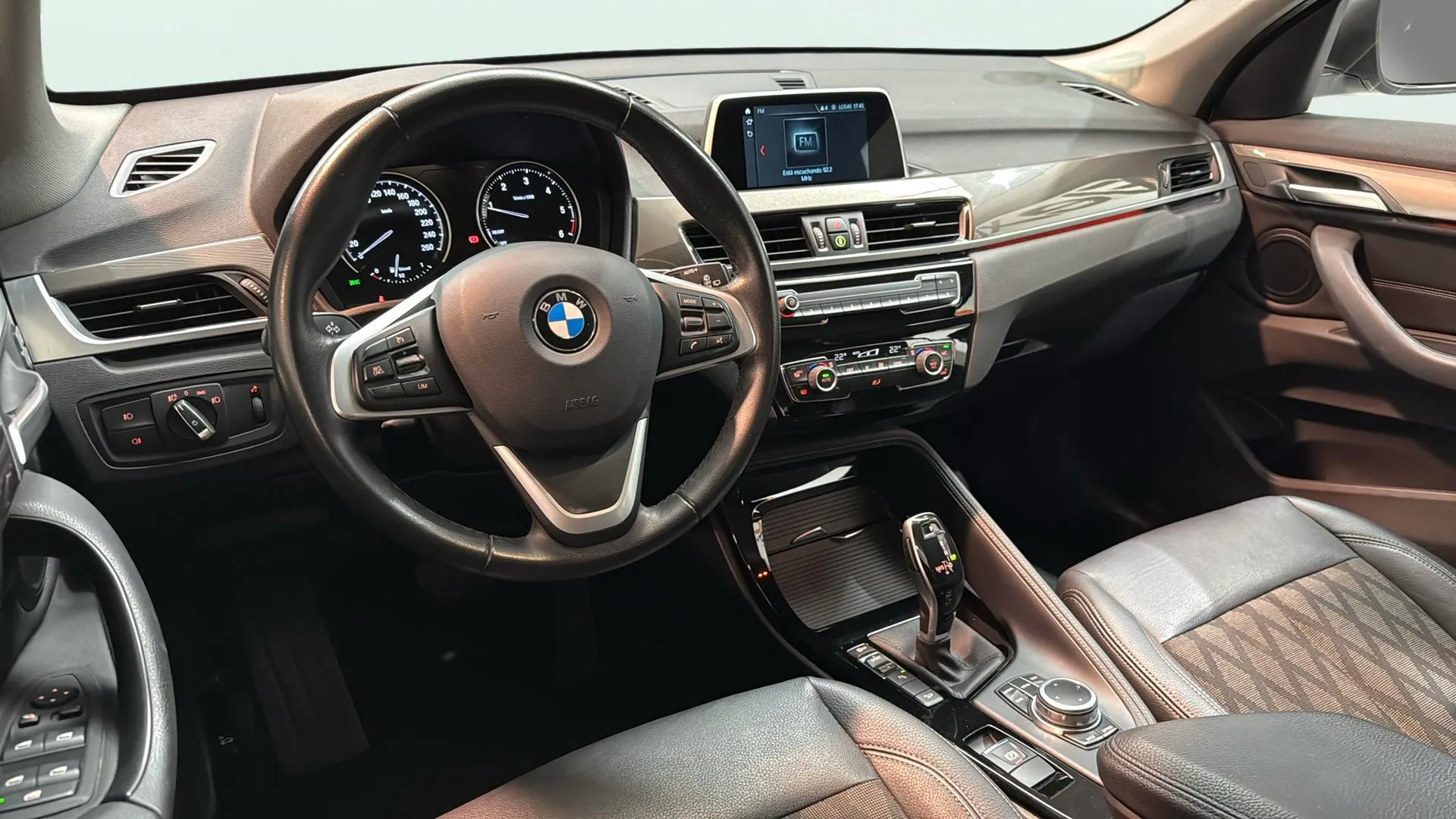 BMW X1 xDrive18d - foto 22