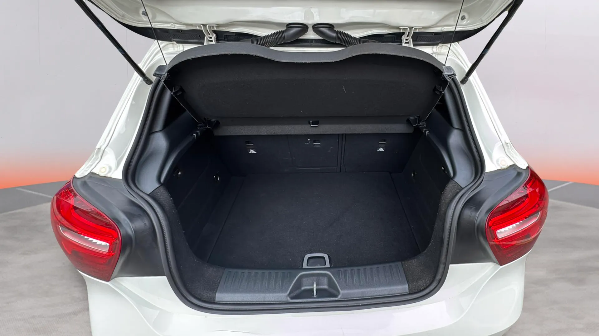 Mercedes-Benz Clase A A 200 d Urban - foto 28
