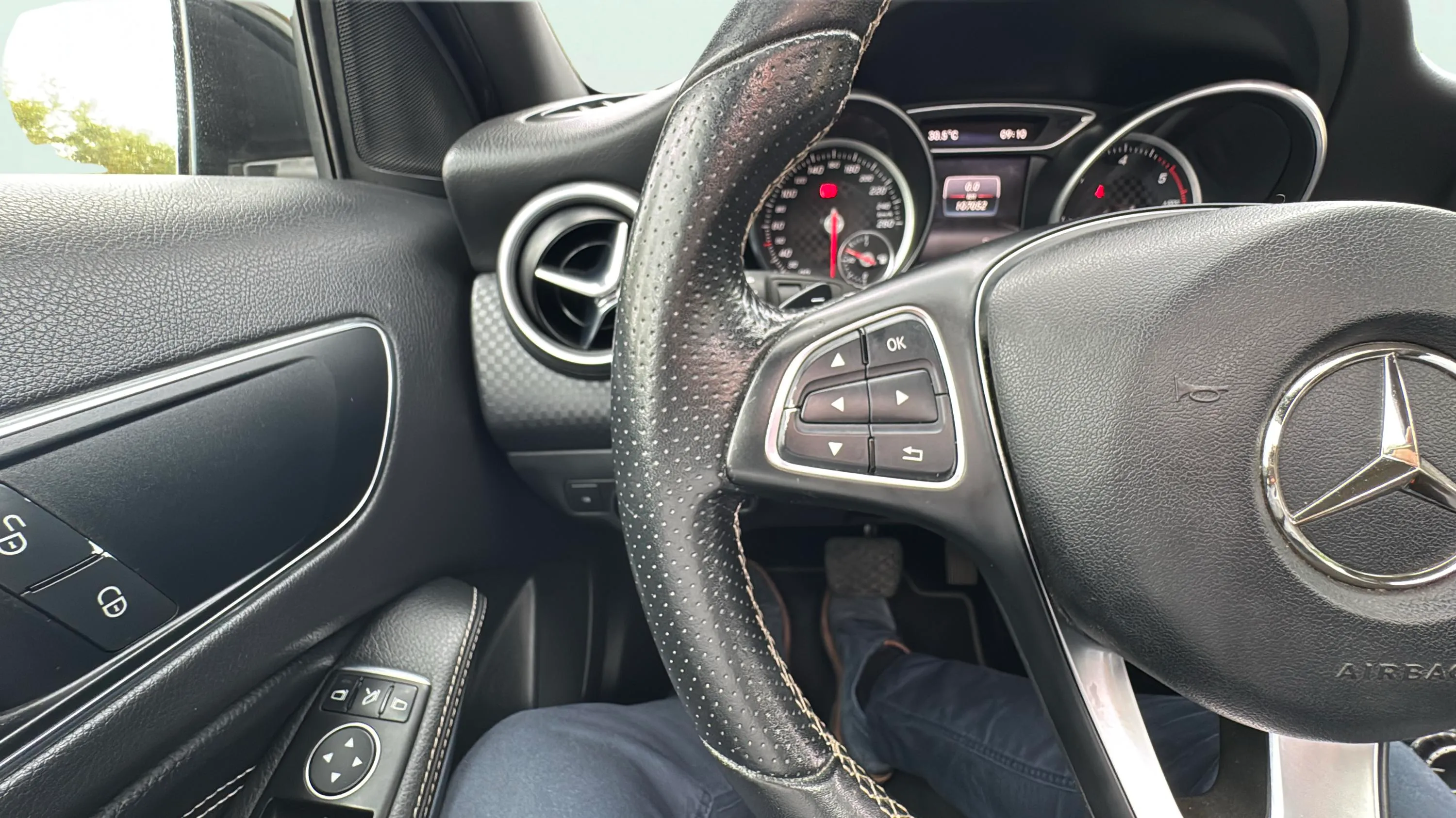 Mercedes-Benz Clase A A 200 d Urban - foto 16