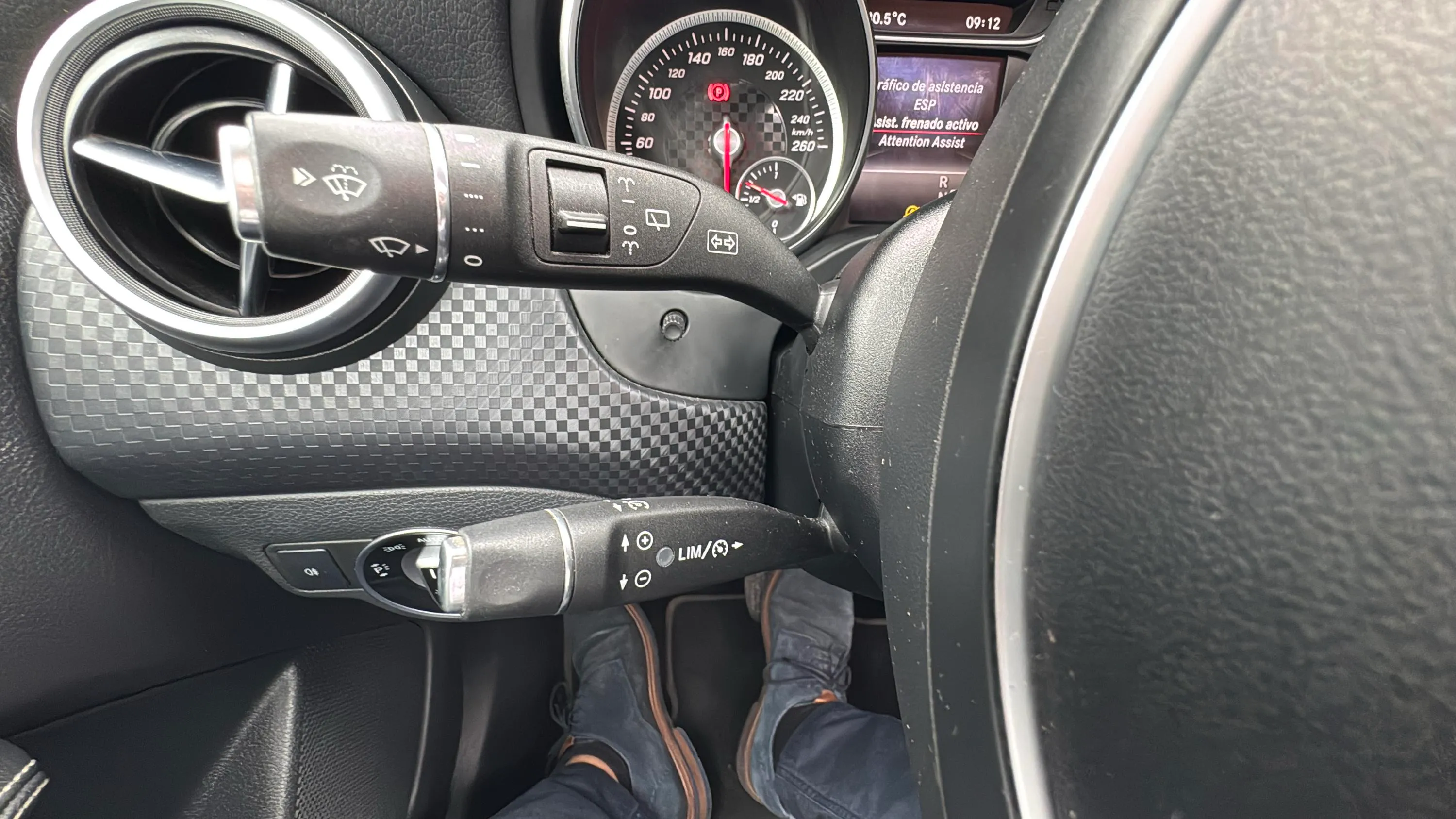 Mercedes-Benz Clase A A 200 d Urban - foto 18