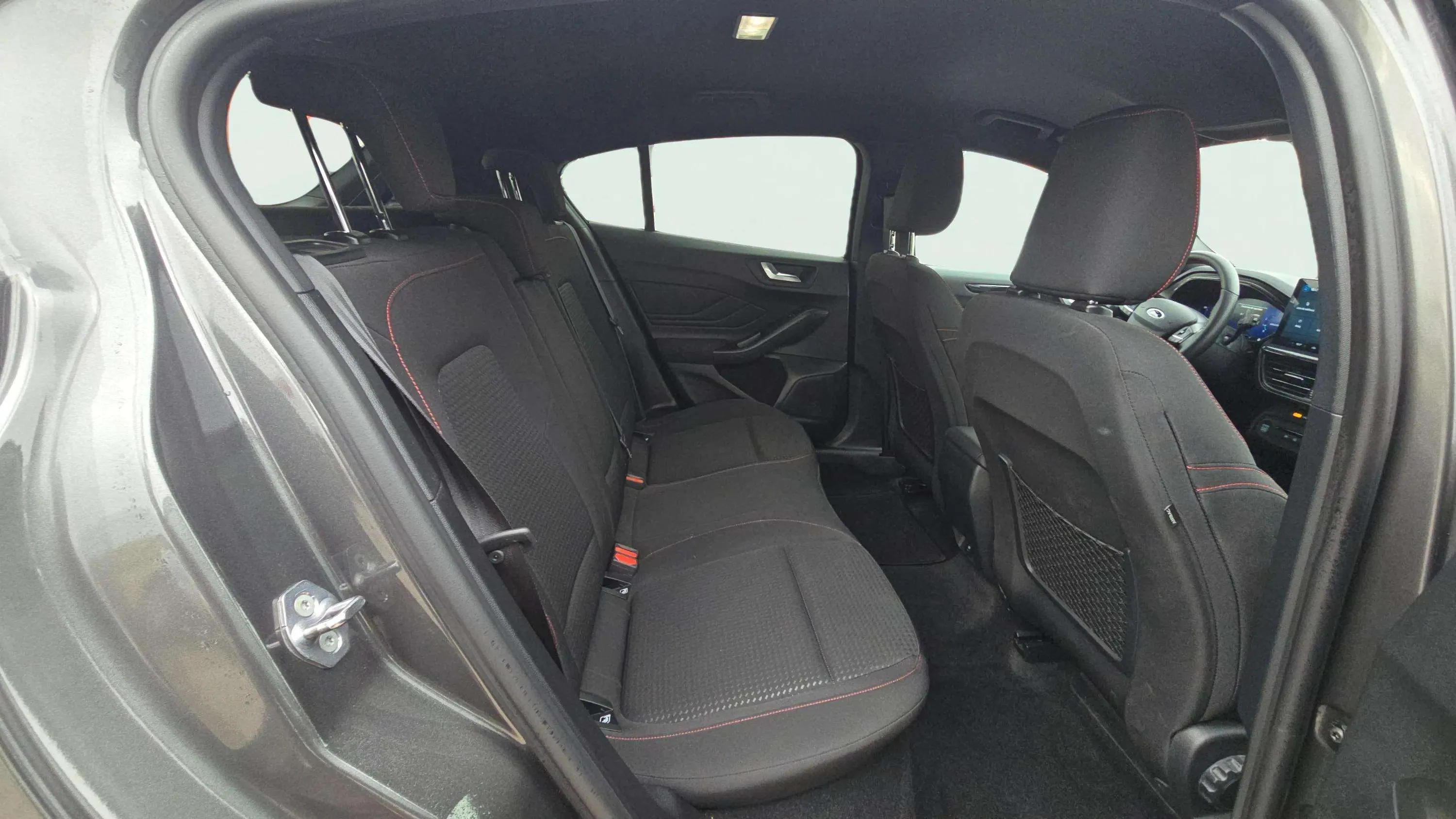 Ford Focus 1.0 EcoBoost MHEV ST-Line X - foto 15