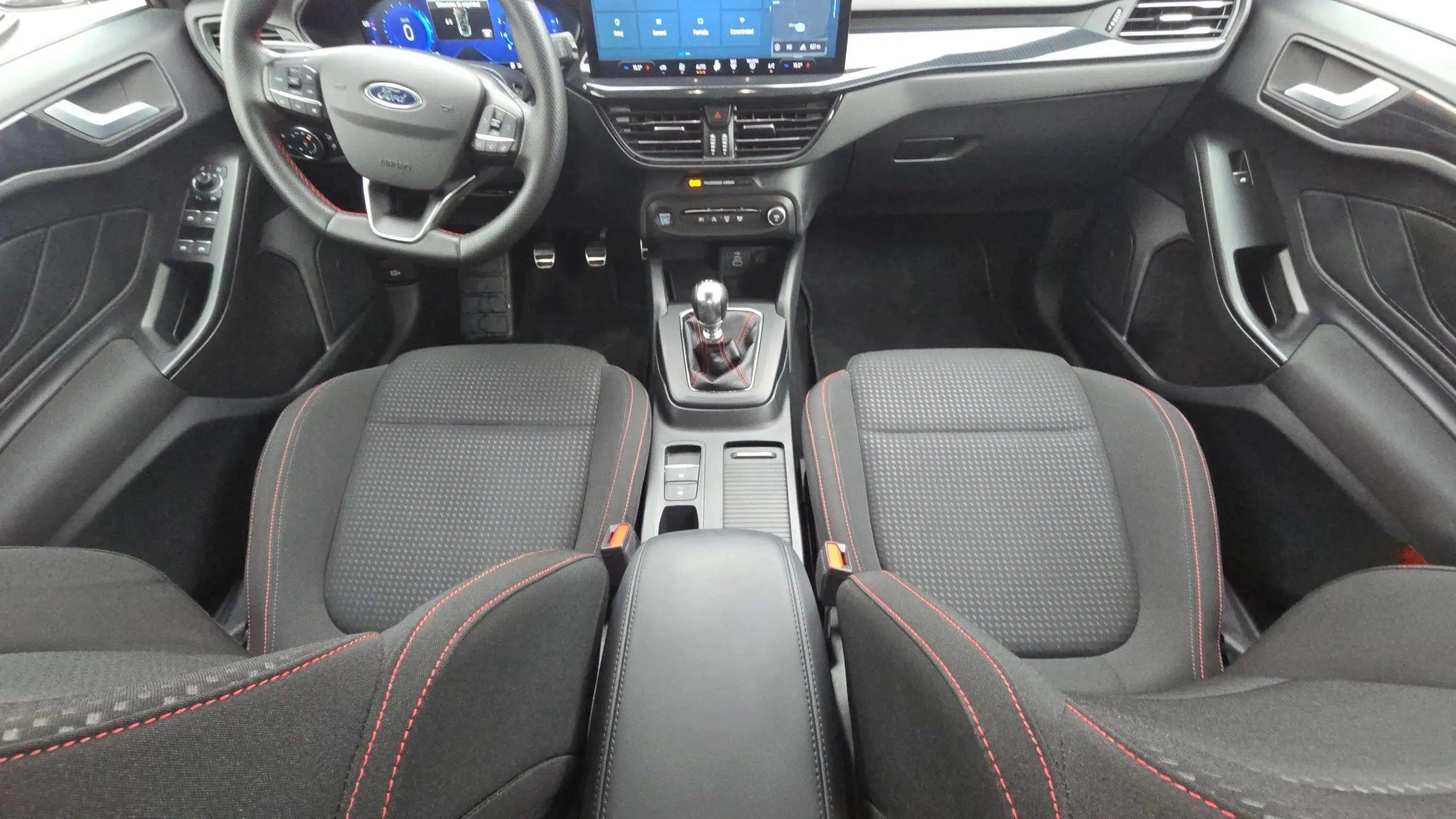 Ford Focus 1.0 EcoBoost MHEV ST-Line X - foto 25