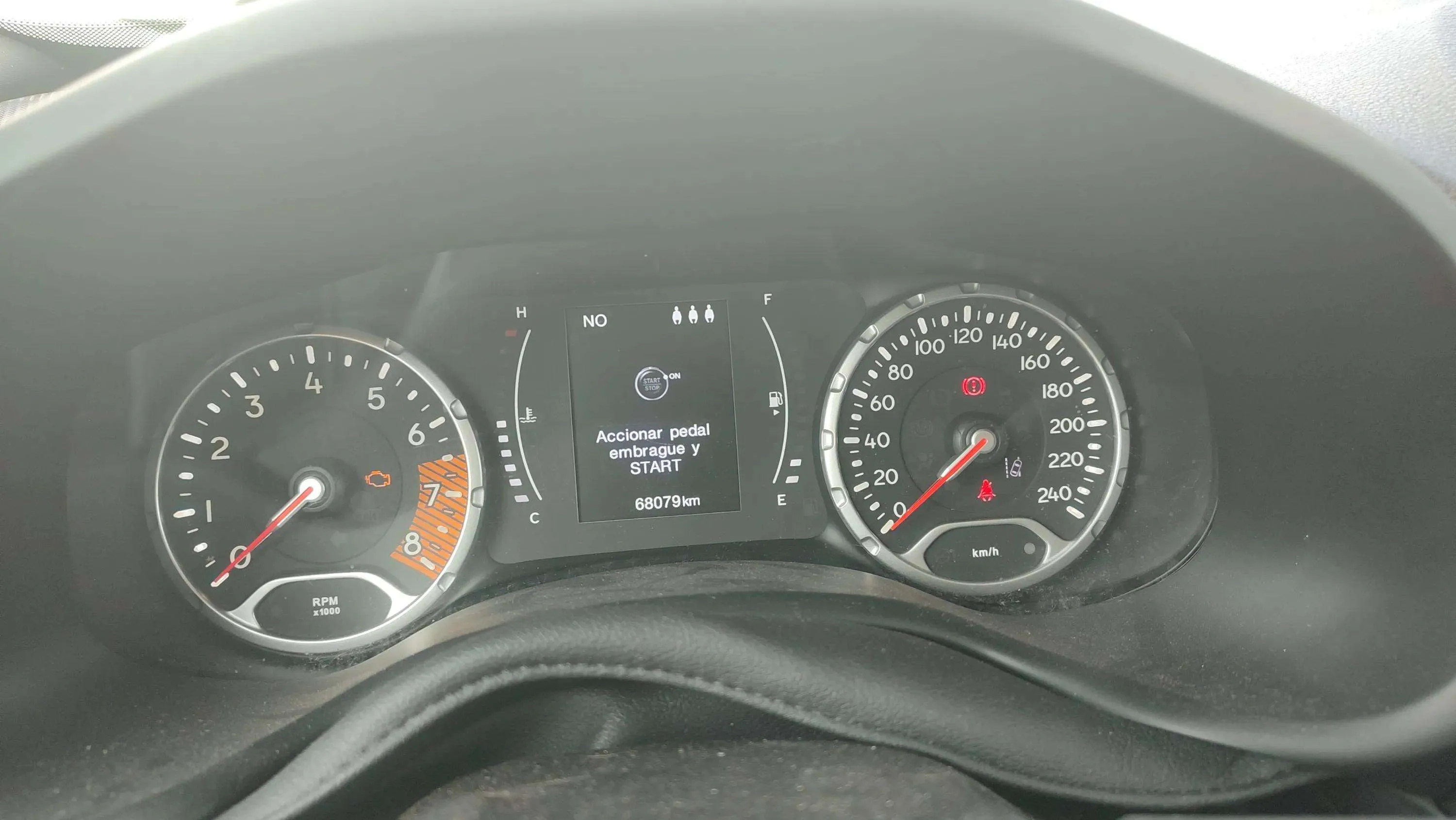 Jeep Renegade Limited 1.0G 4x2 - foto 9