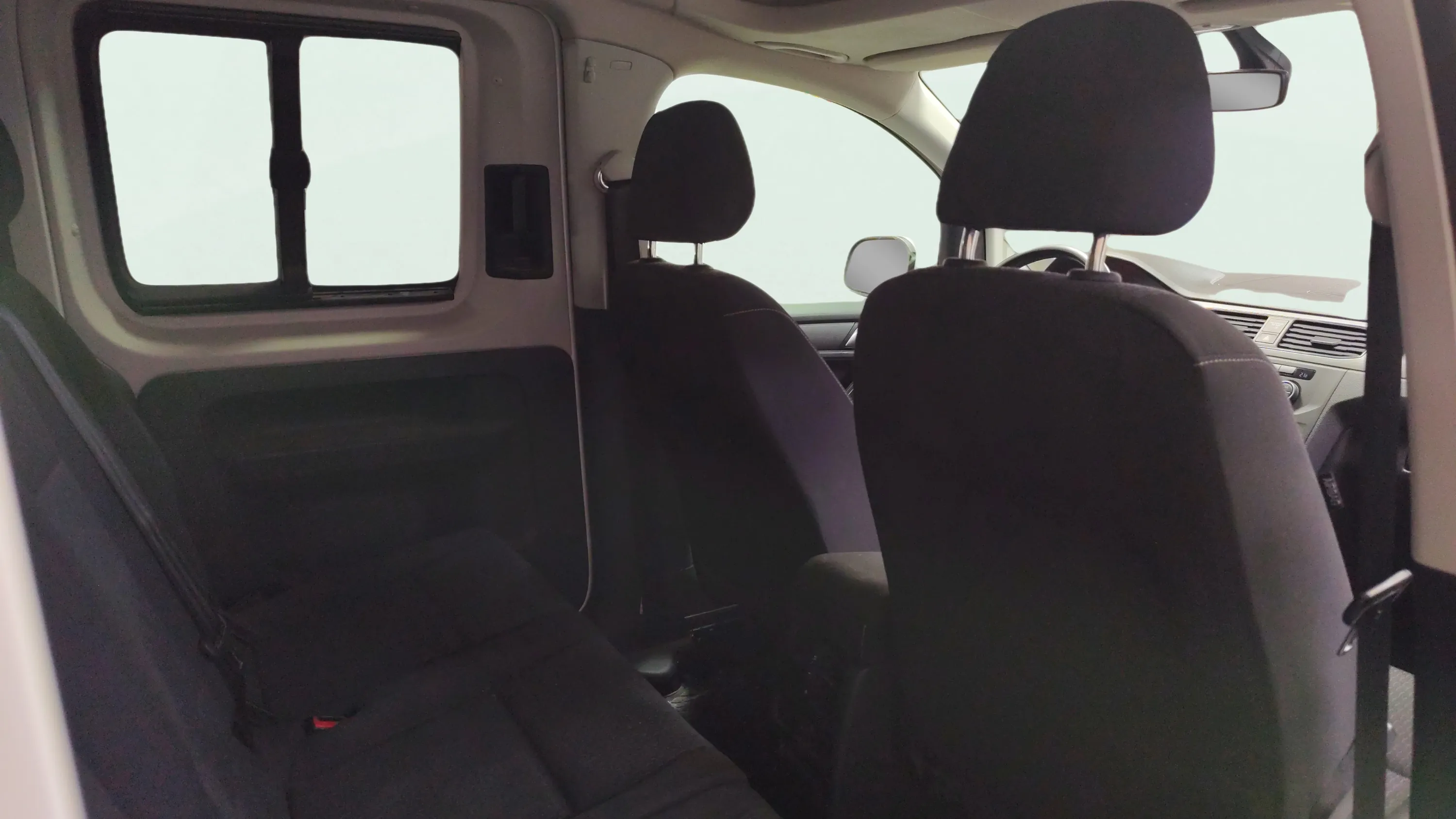 Volkswagen Caddy Beach 2.0 TDI BMT - foto 22