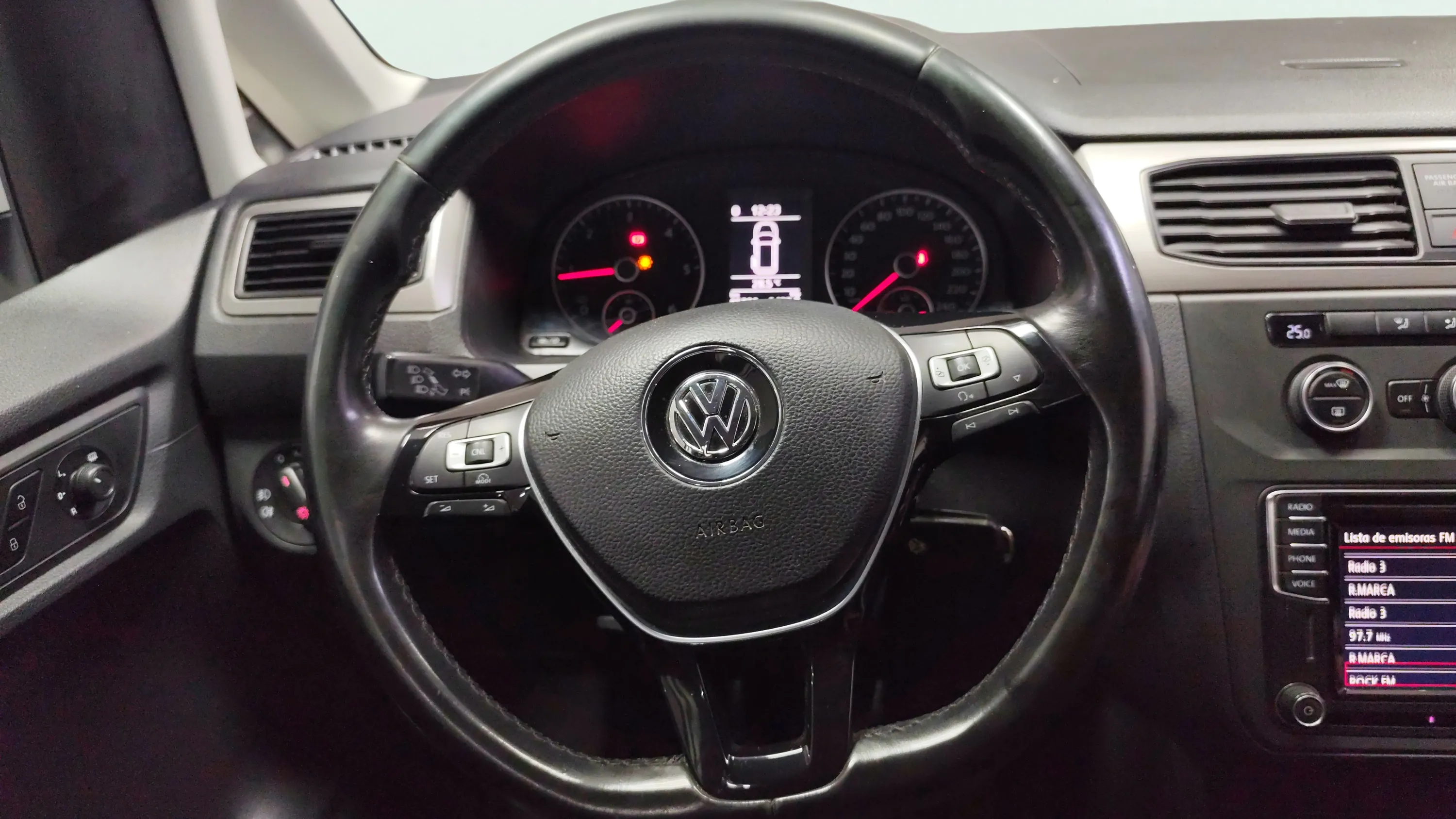 Volkswagen Caddy Beach 2.0 TDI BMT - foto 19