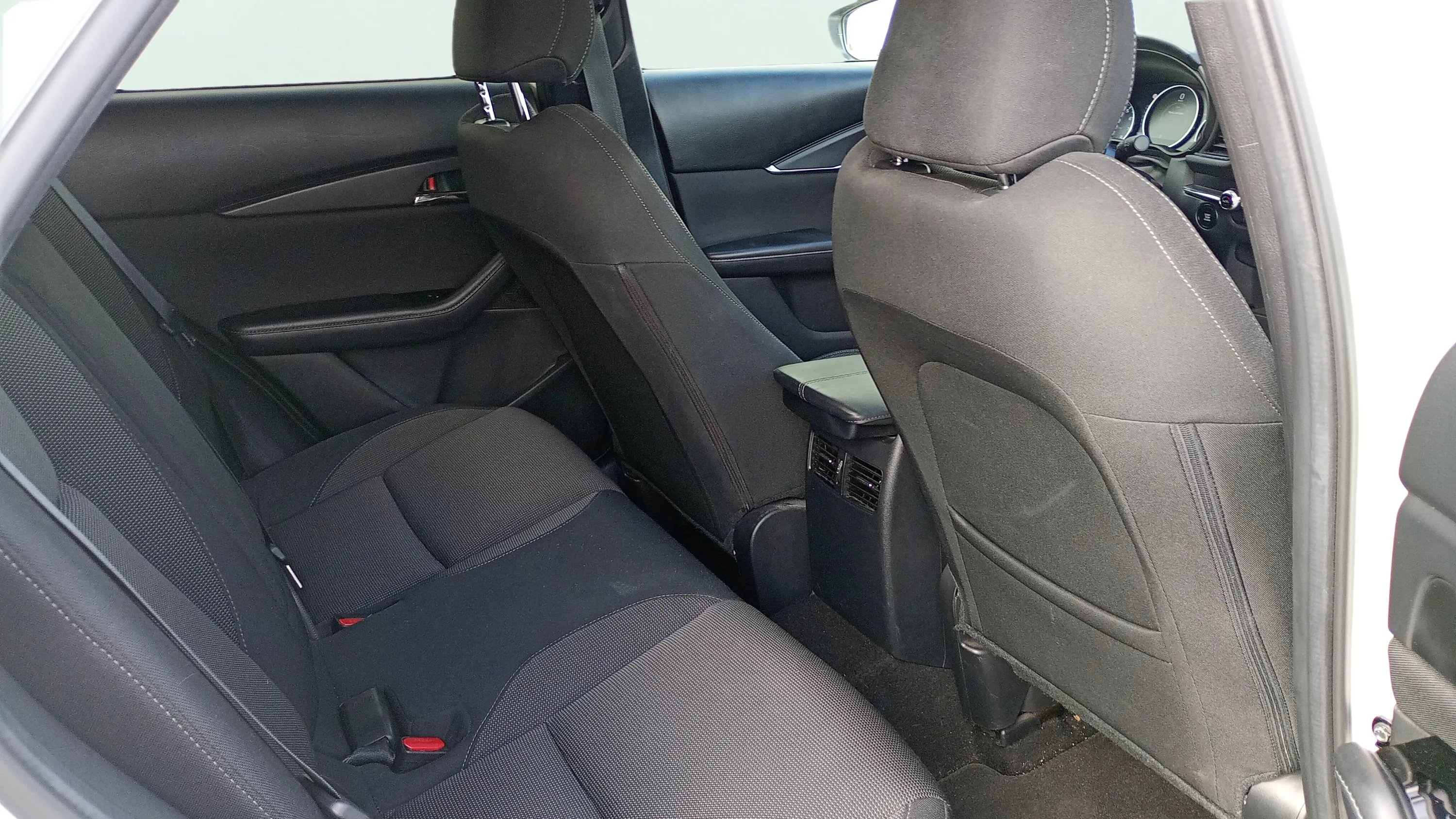Mazda CX-30 e-SKYACTIV-X 2.0 Evolution - foto 13
