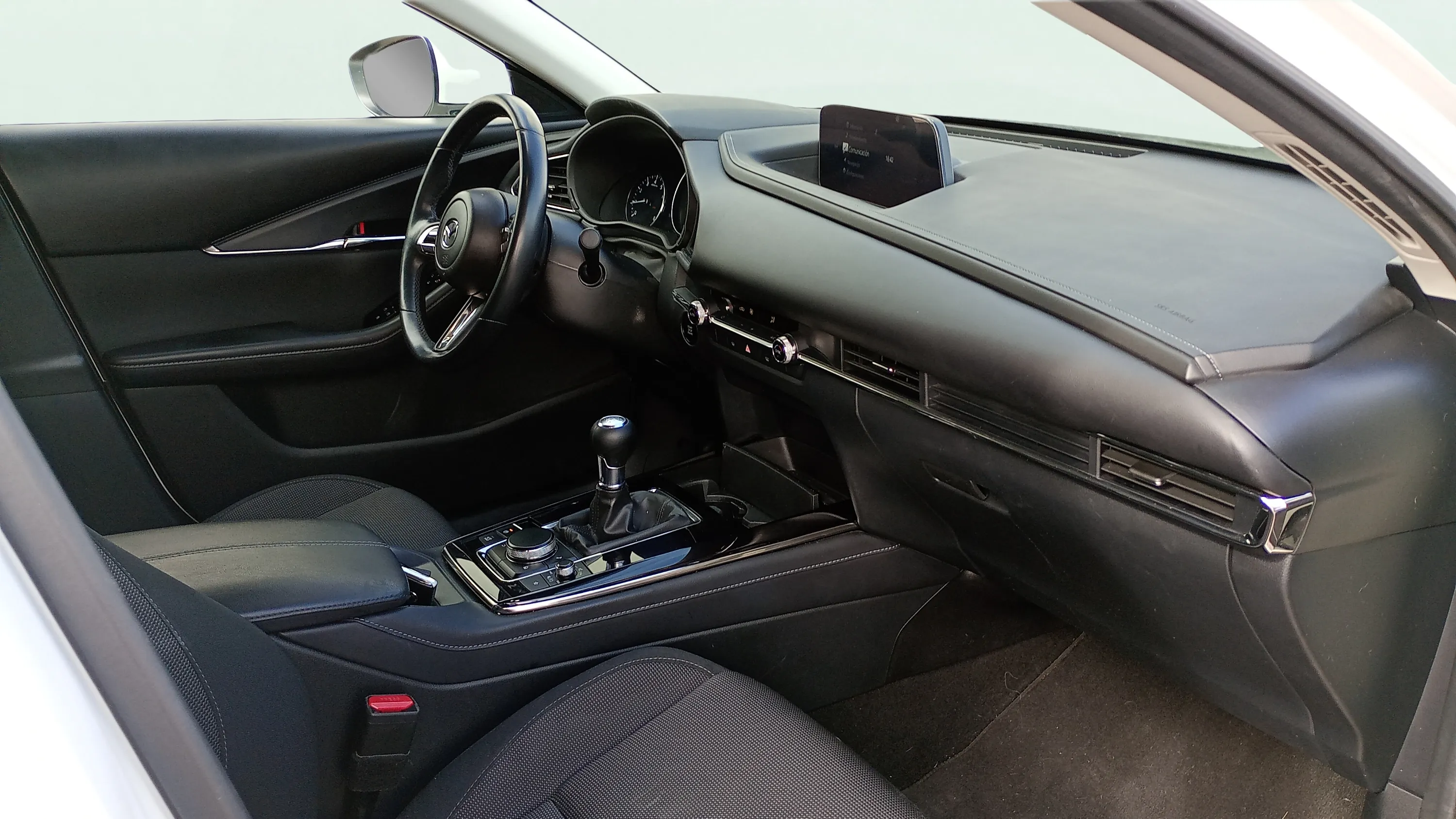 Mazda CX-30 e-SKYACTIV-X 2.0 Evolution - foto 12