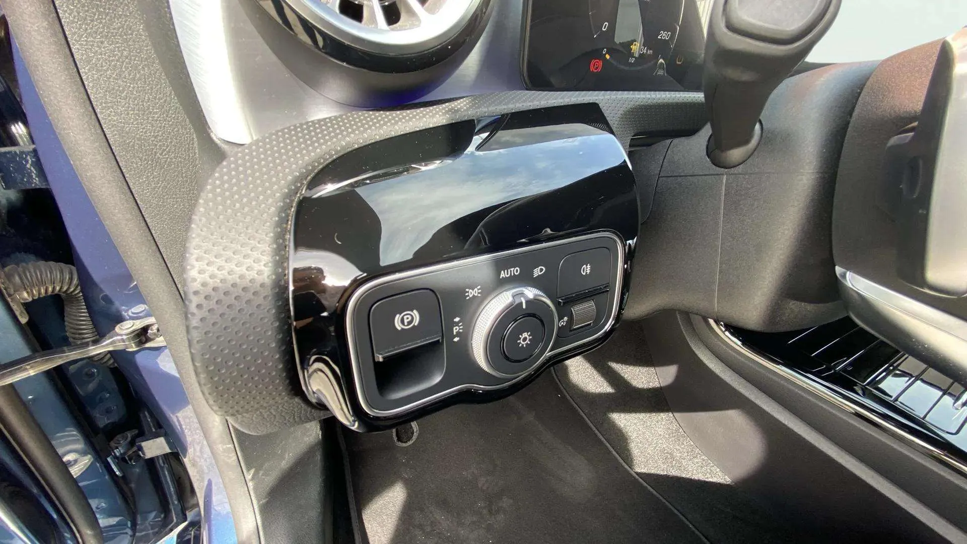 Mercedes-Benz CLA 180 - foto 19