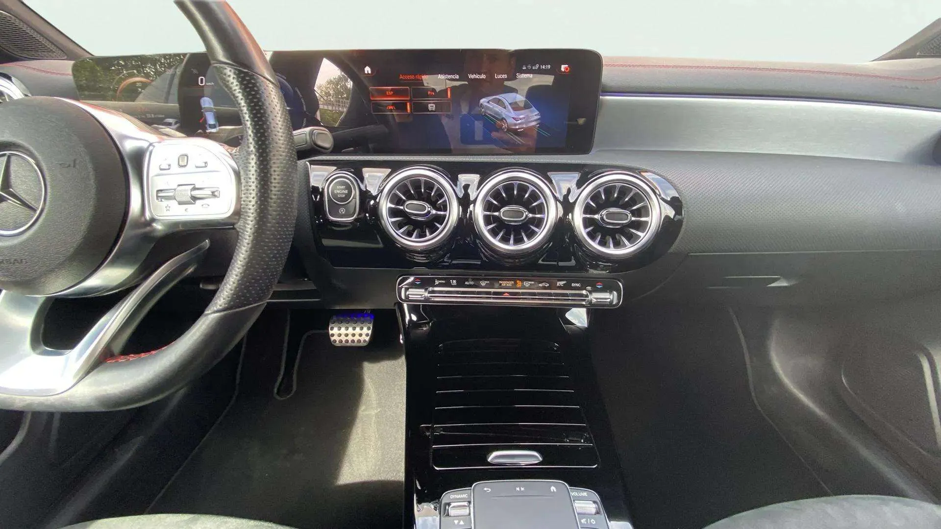 Mercedes-Benz CLA 180 - foto 13