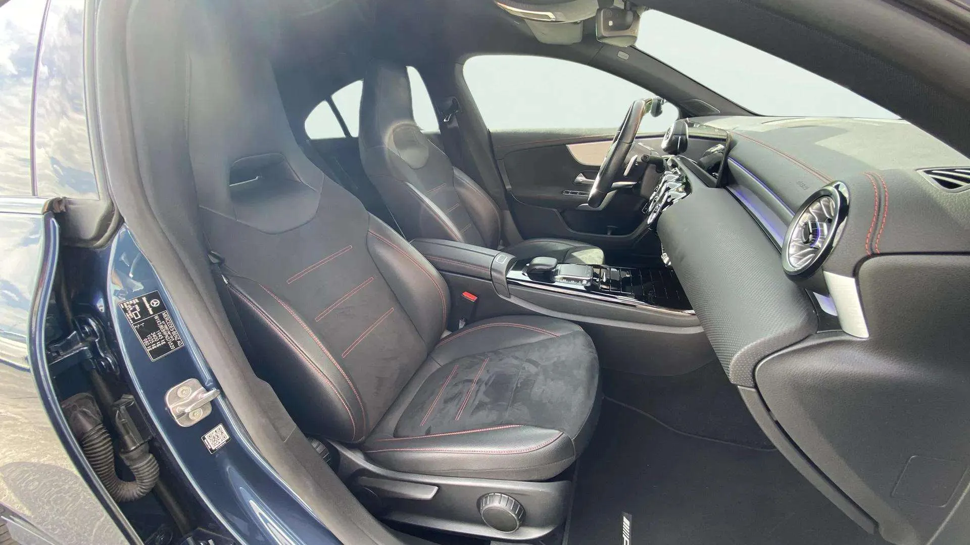 Mercedes-Benz CLA 180 - foto 18