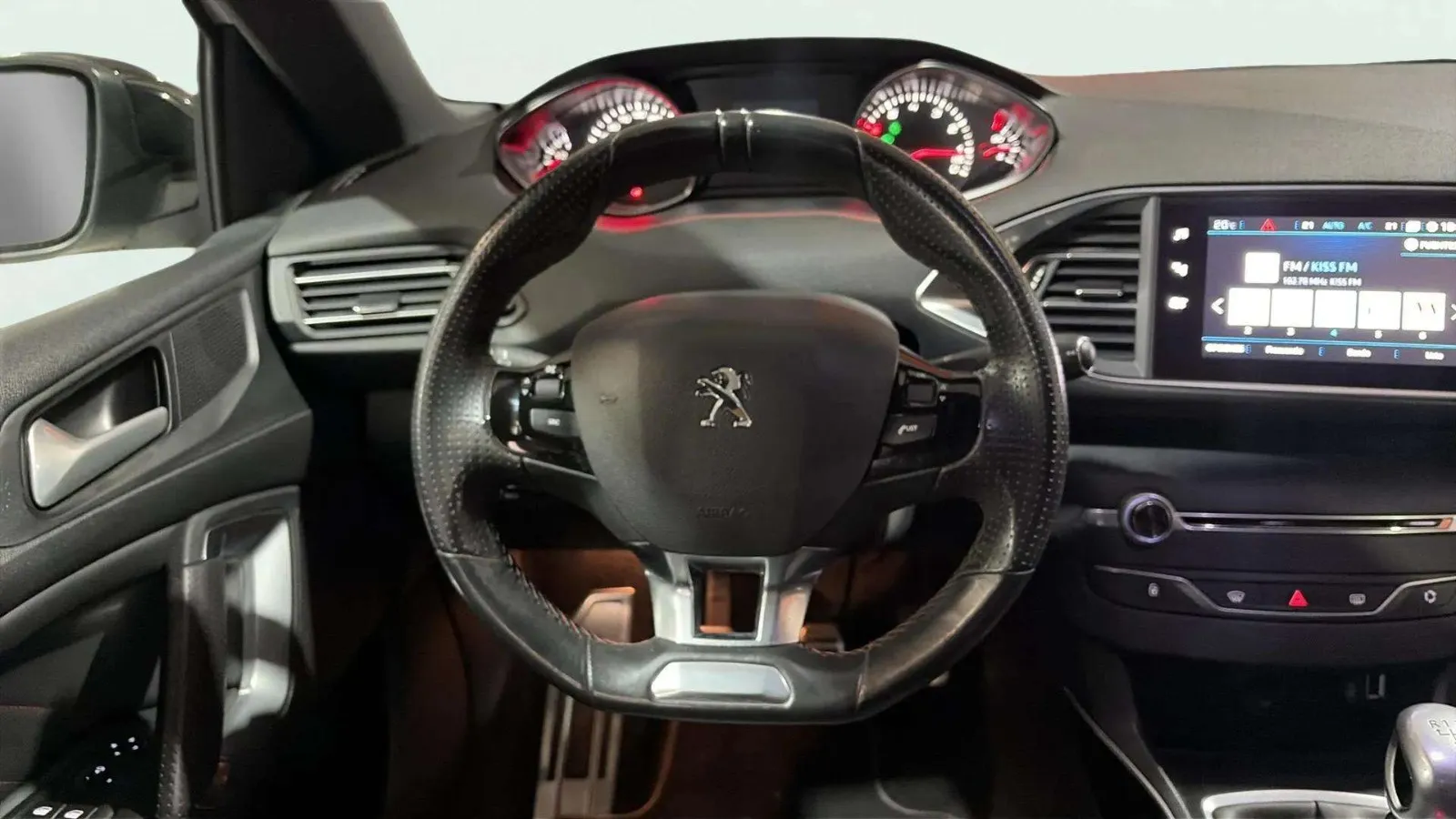 Peugeot 308 GT Line 1.2 PureTech - foto 10
