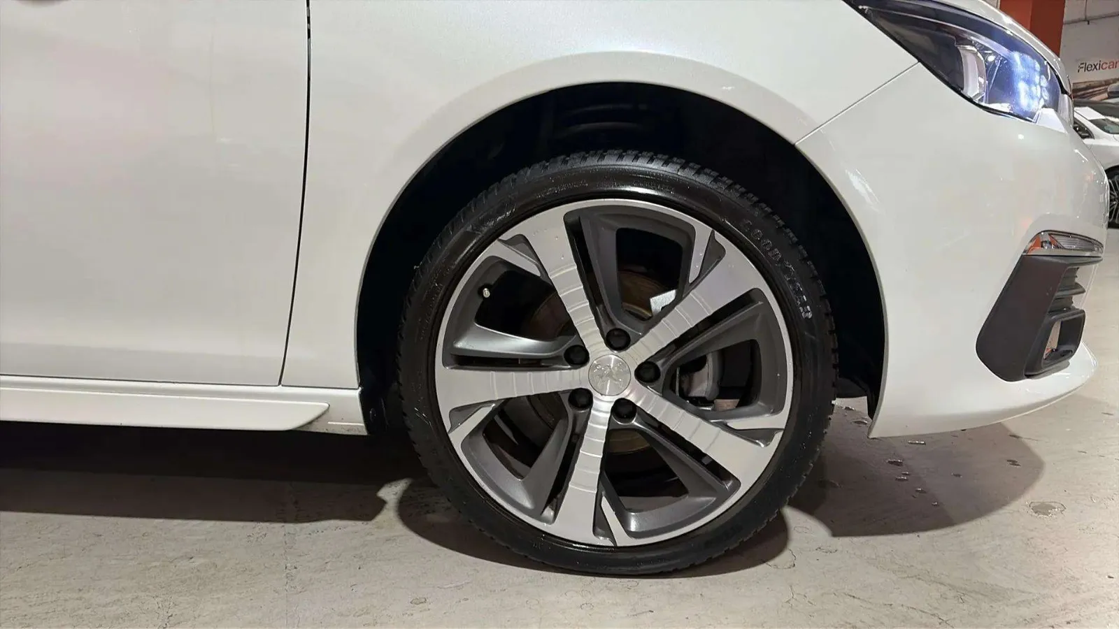 Peugeot 308 GT Line 1.2 PureTech - foto 23