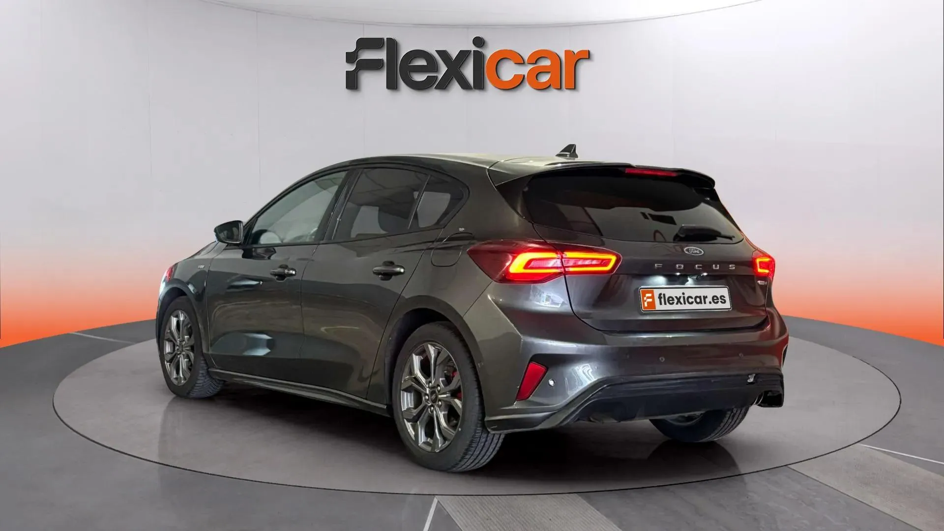 Ford Focus 1.0 EcoBoost MHEV ST-Line Design SIP - foto 4