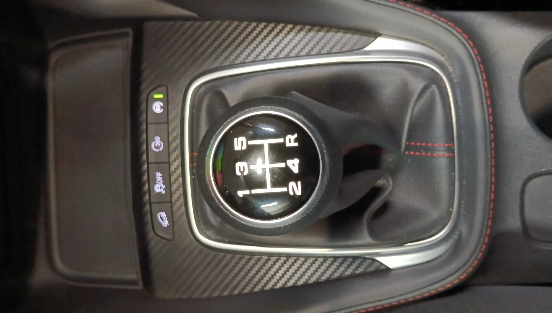MG ZS 1.0T Luxury - foto 10