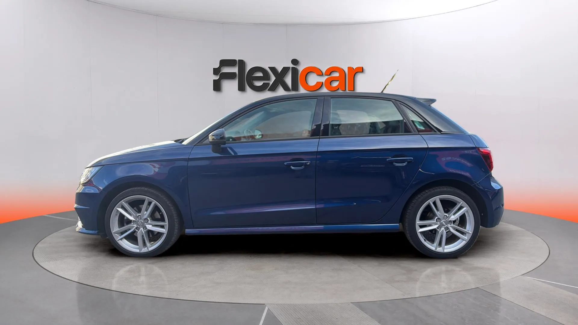 Audi A1 Adrenalin 1.6 TDI - foto 5